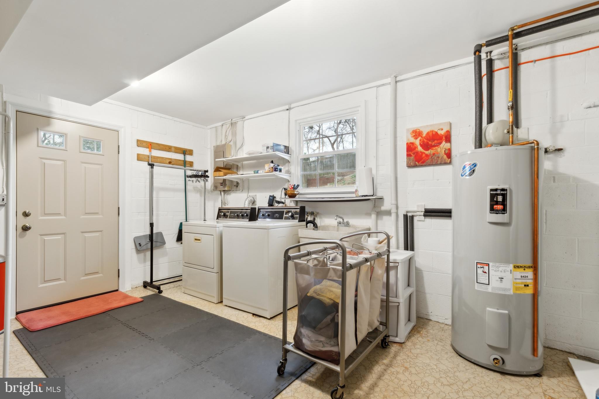 MOUNT VERNON MANOR - Residential