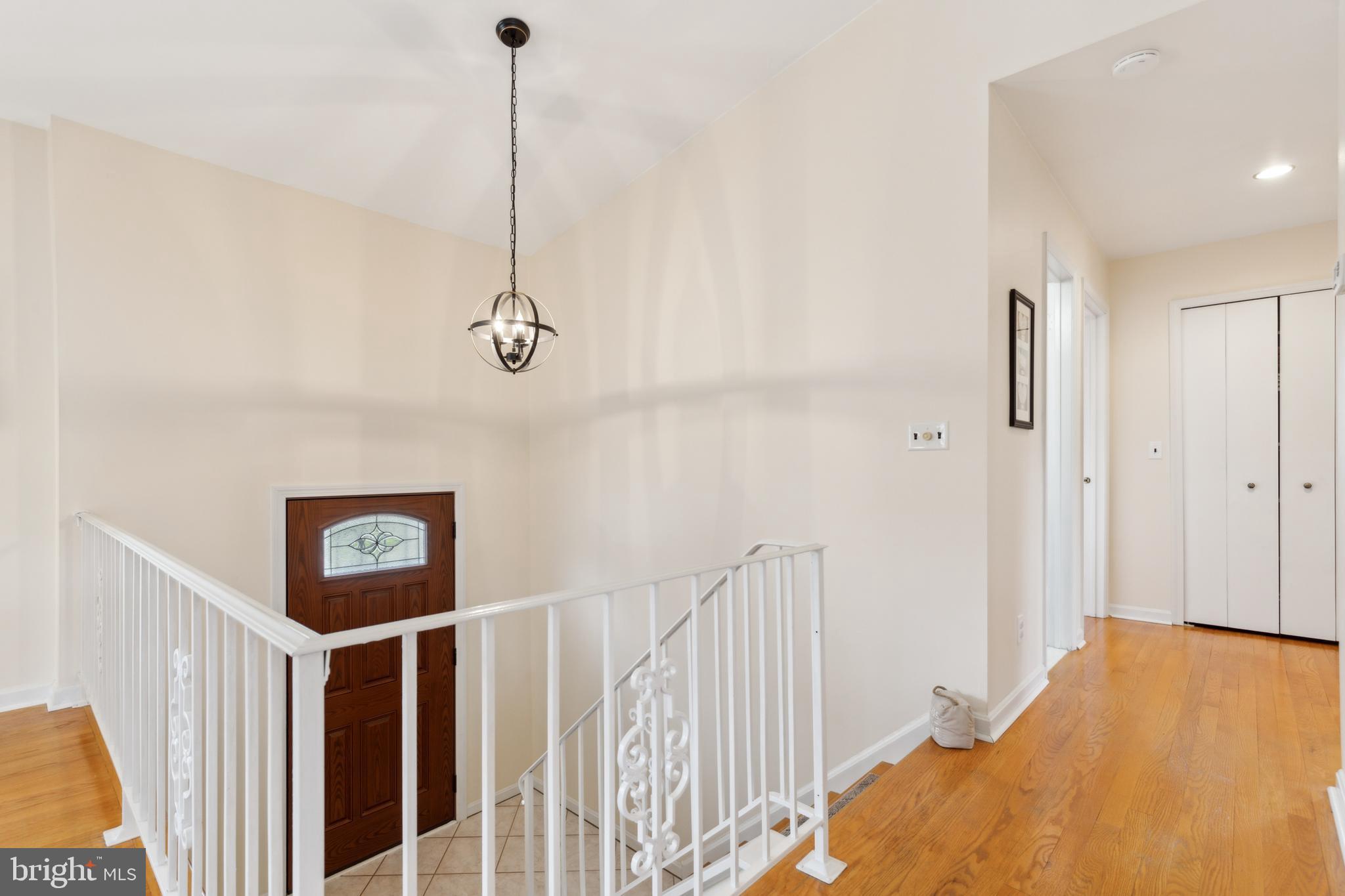 MOUNT VERNON MANOR - Residential