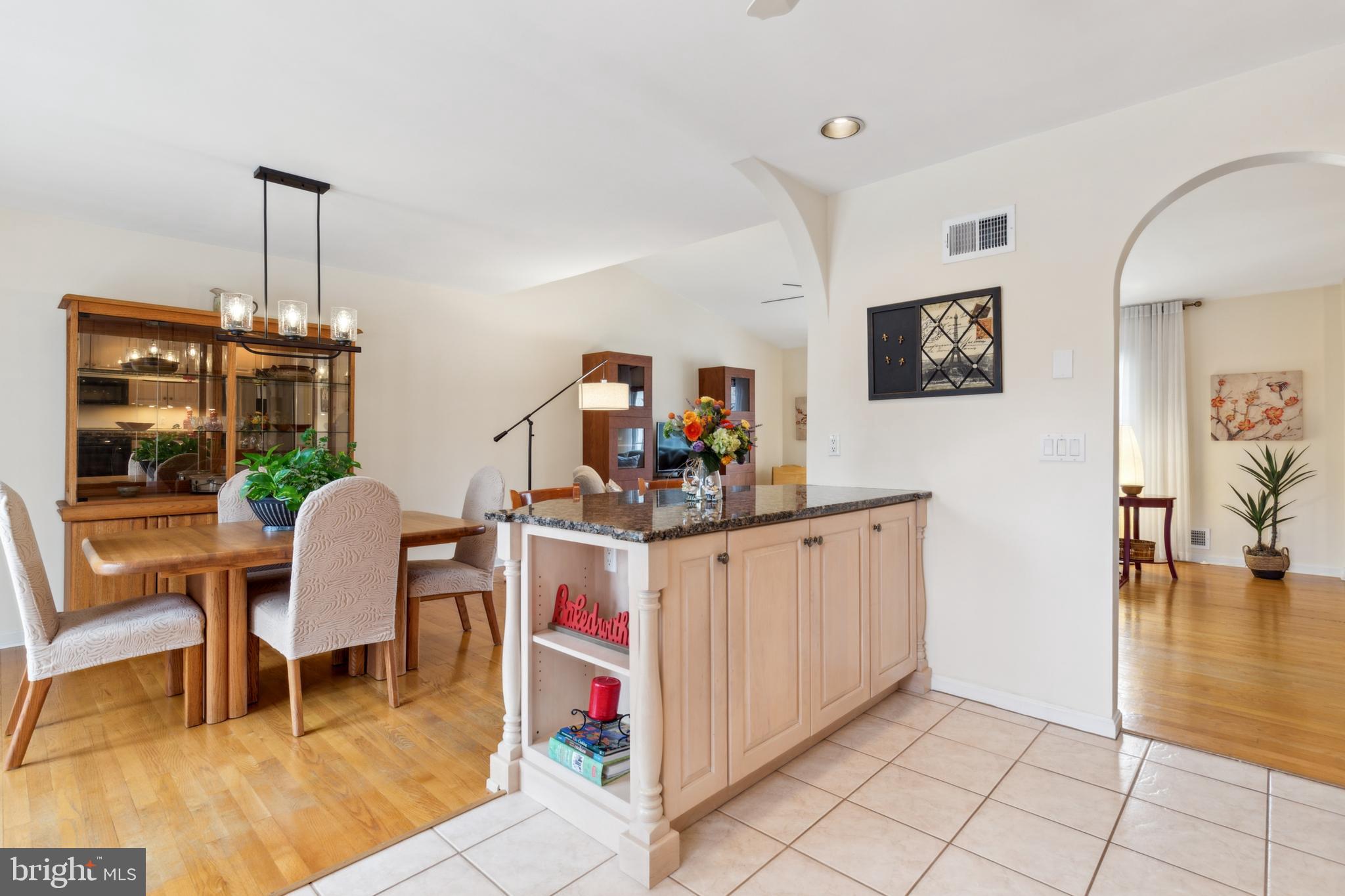 MOUNT VERNON MANOR - Residential