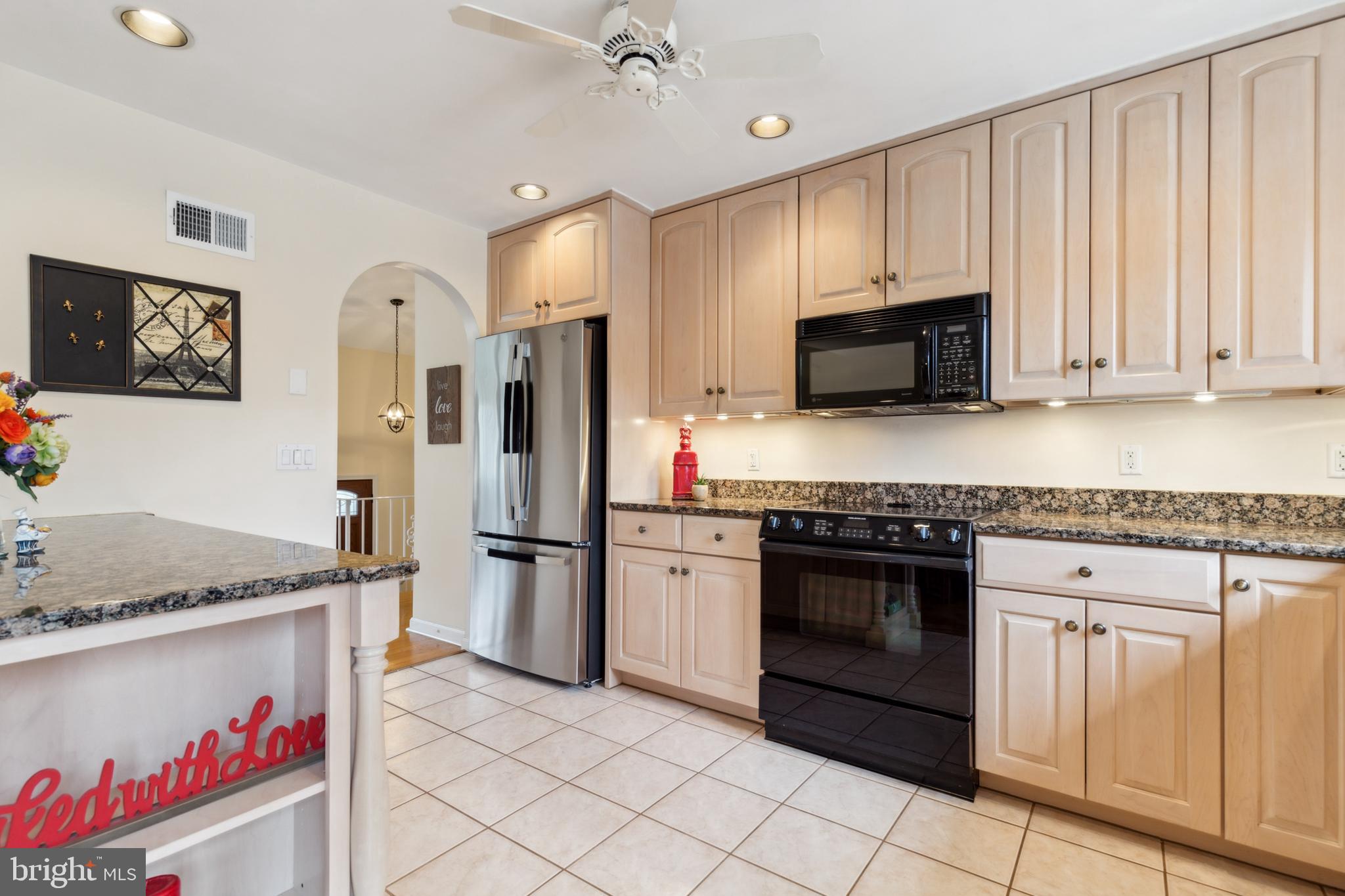 MOUNT VERNON MANOR - Residential