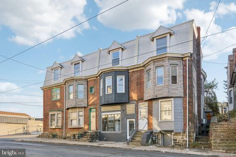 702 MAIN STREET DARBY PA 19023