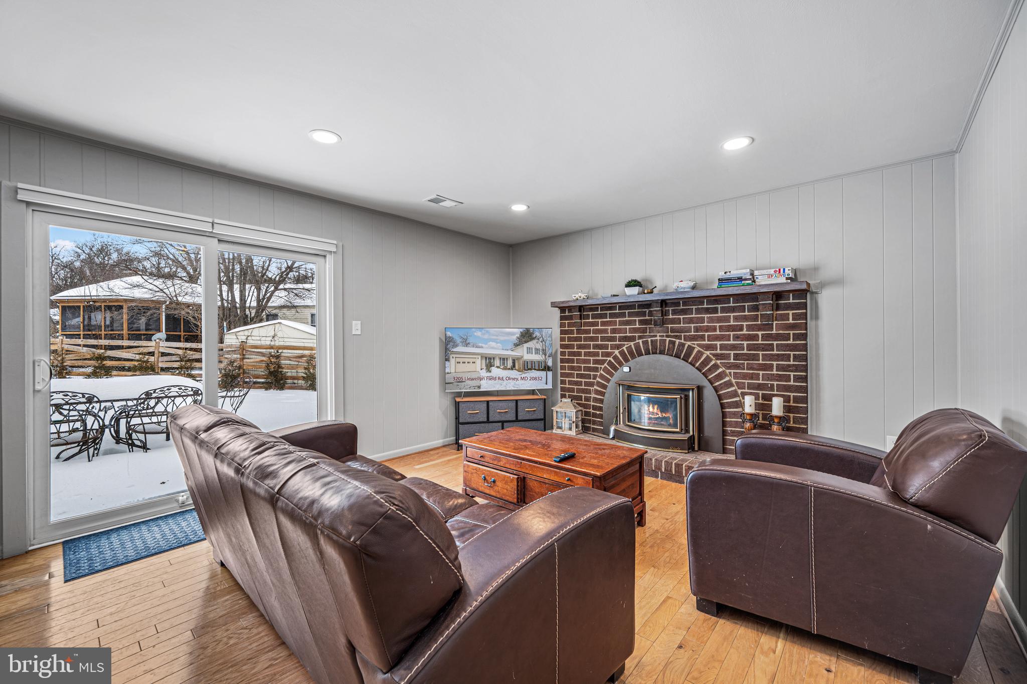 BROOKVILLE KNOLLS - Residential