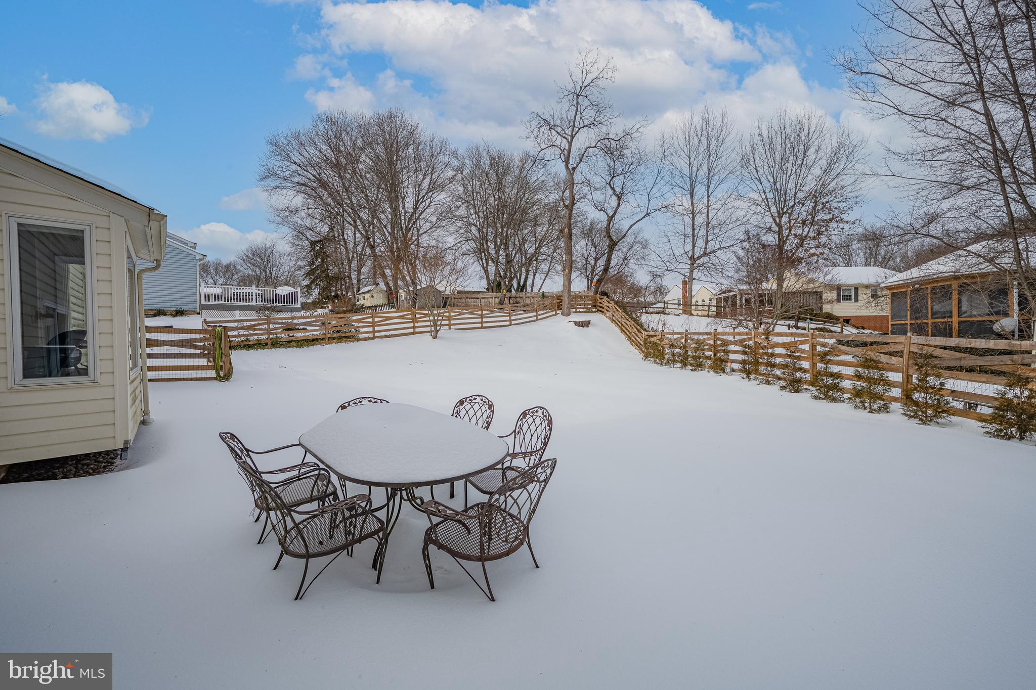 BROOKVILLE KNOLLS - Residential