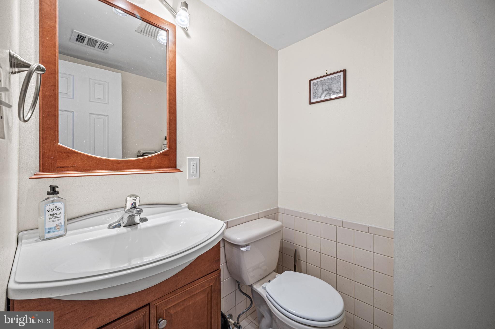 BROOKVILLE KNOLLS - Residential