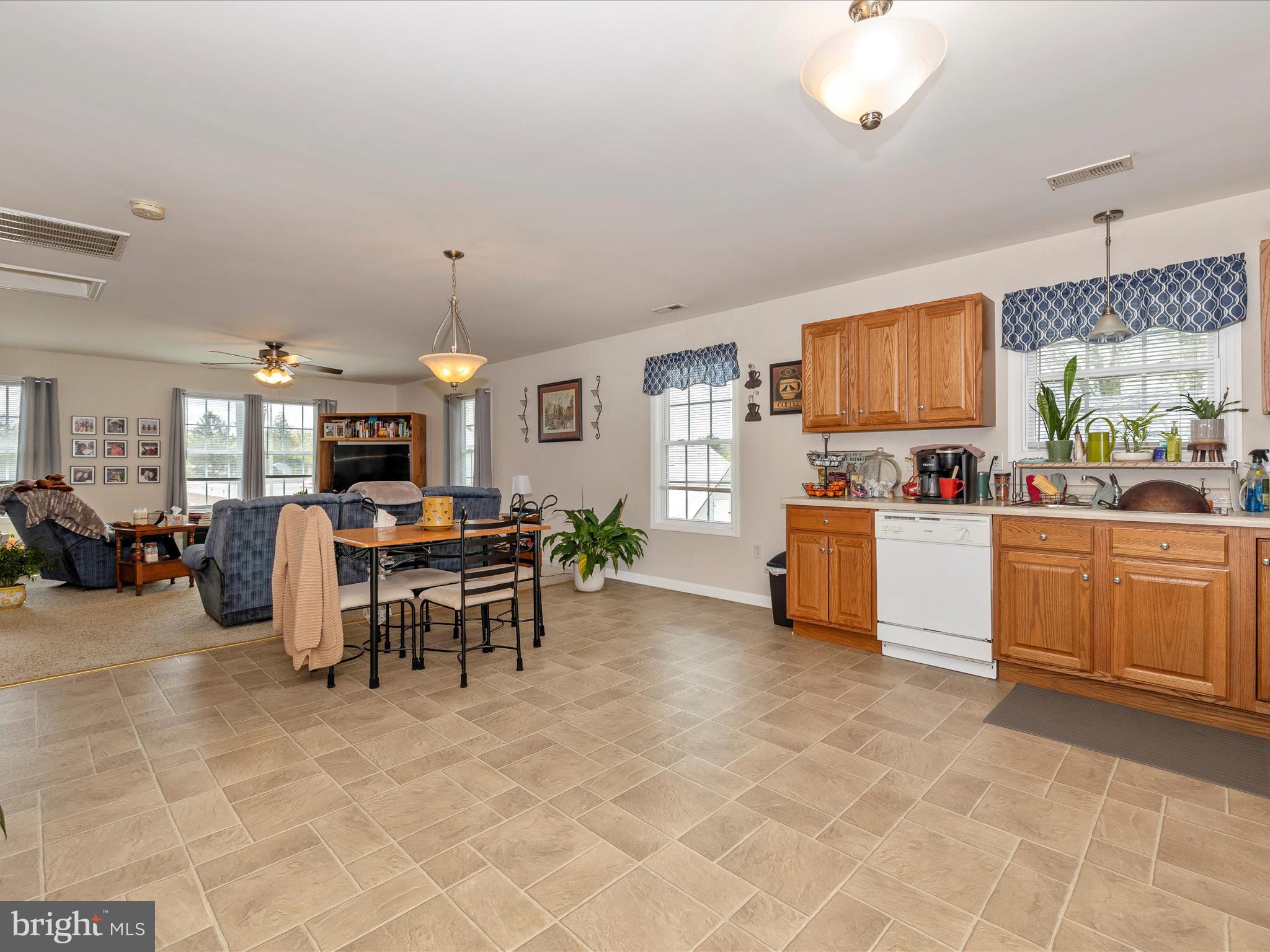 SHARPSBURG - Residential