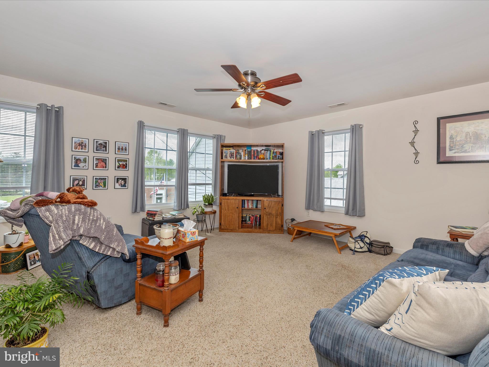 SHARPSBURG - Residential