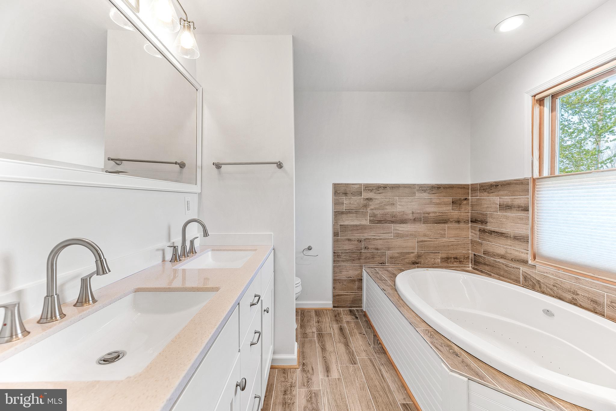 ST INIGOES SHORES - Residential