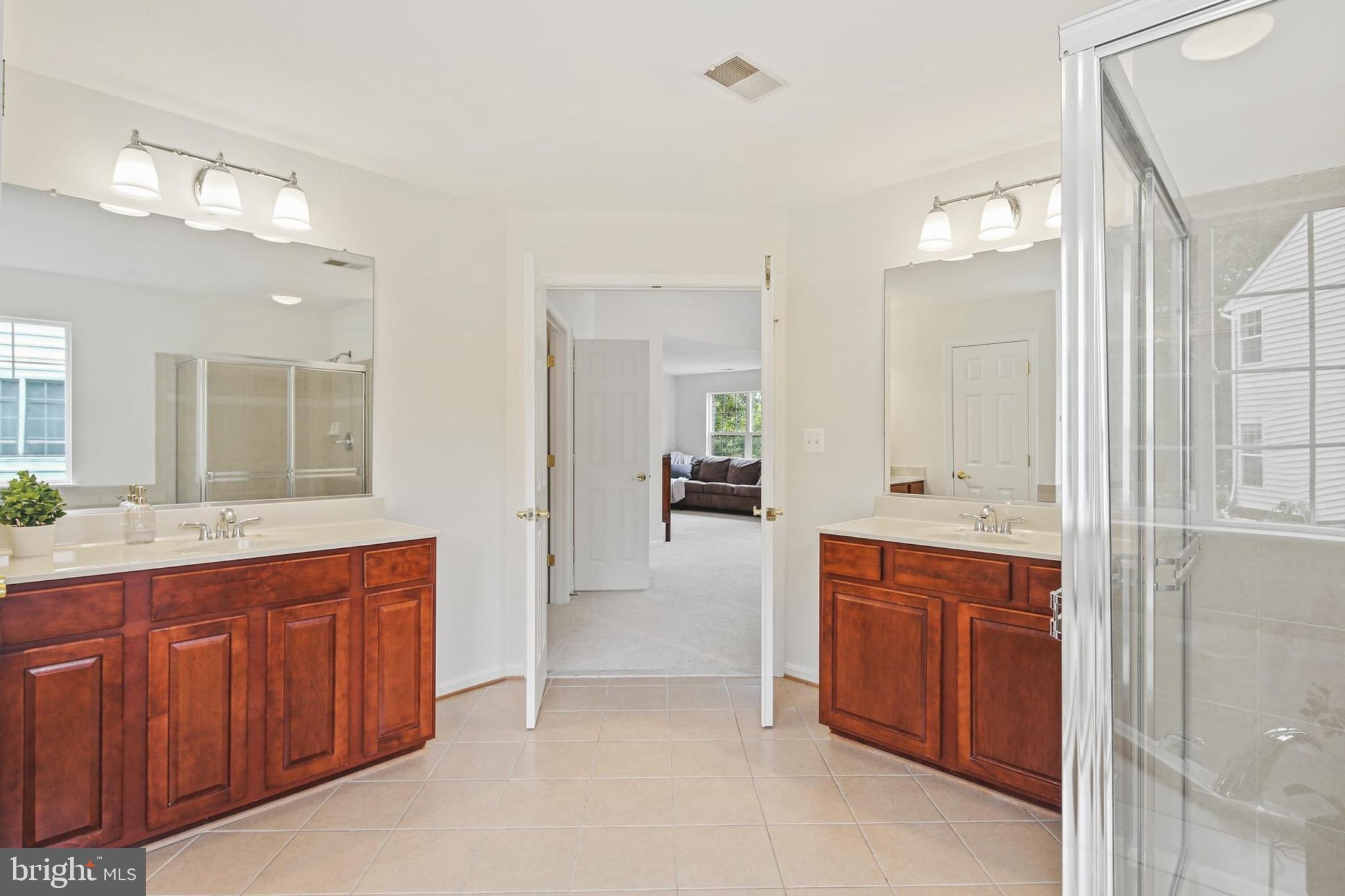 CASCADE OVERLOOK - Residential