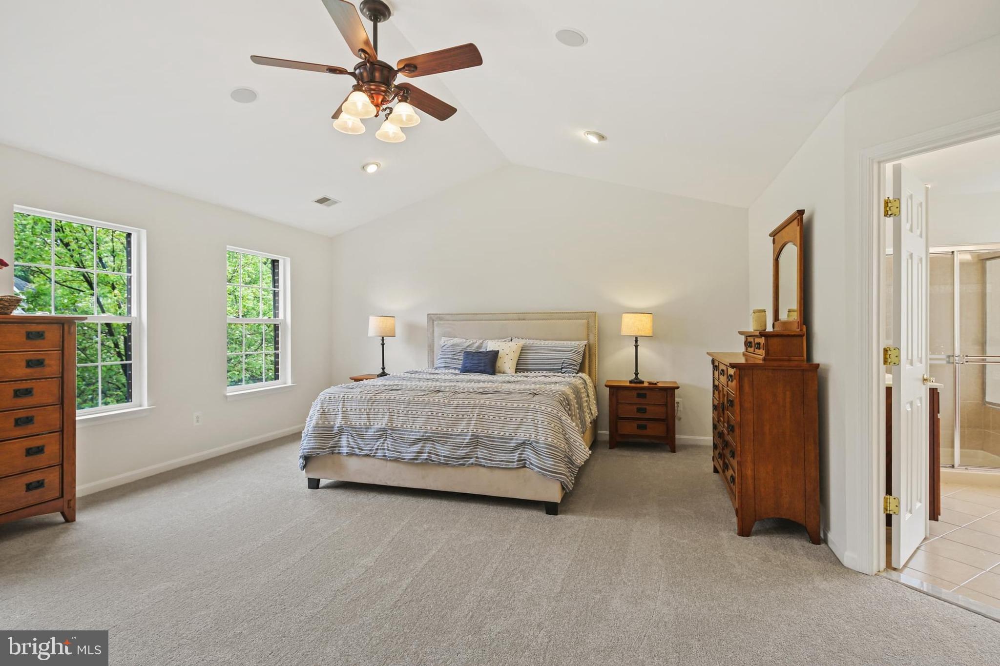 CASCADE OVERLOOK - Residential