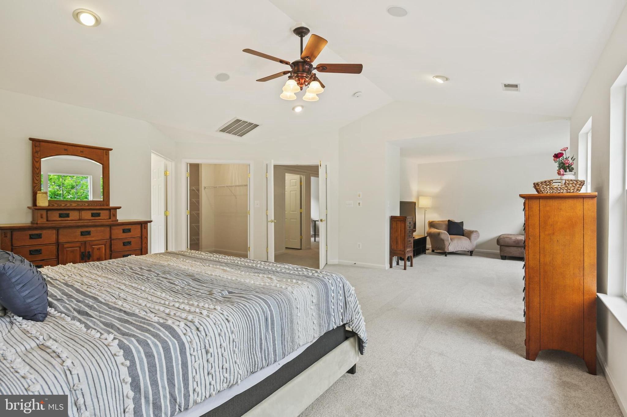 CASCADE OVERLOOK - Residential