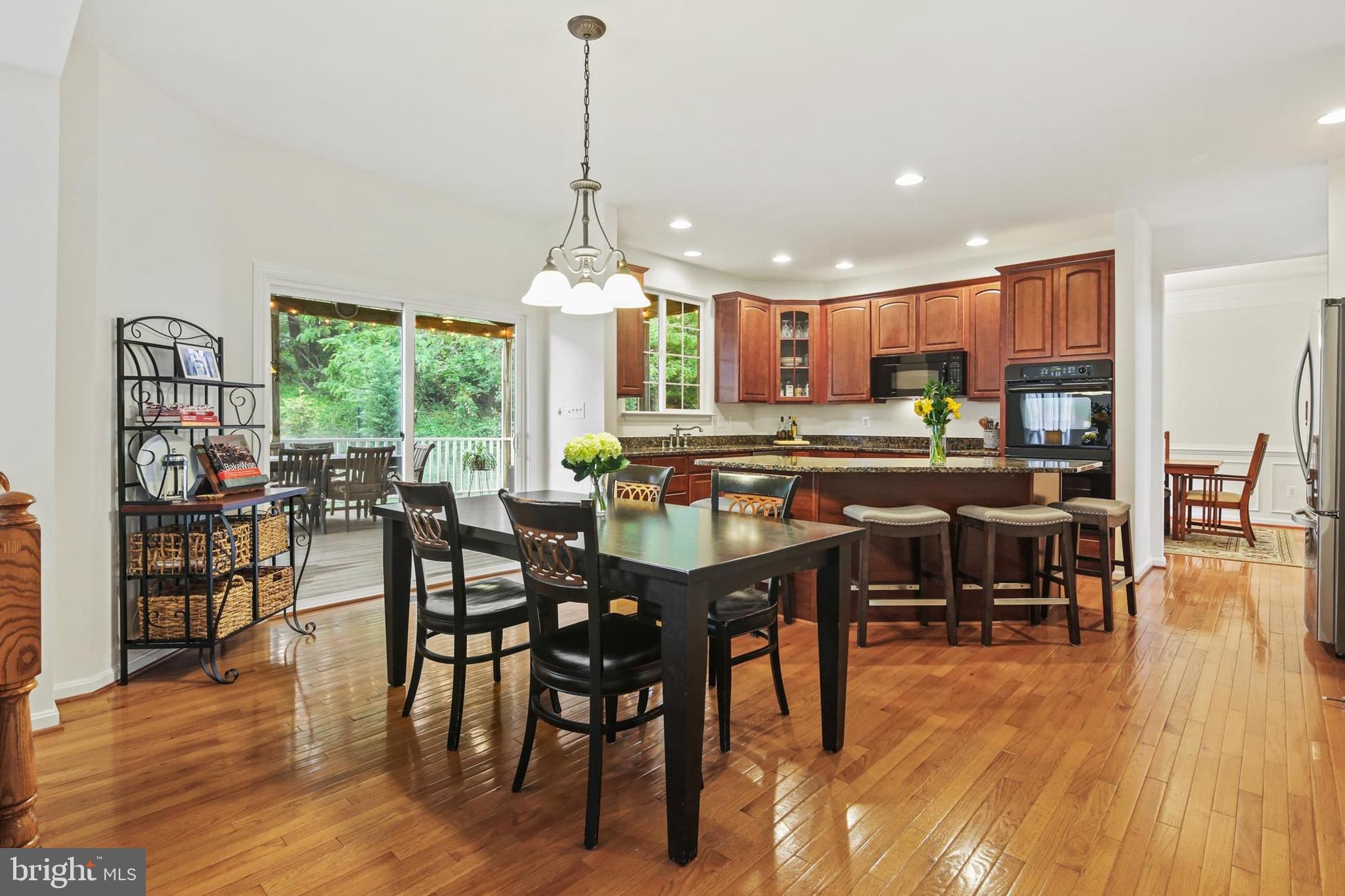 CASCADE OVERLOOK - Residential