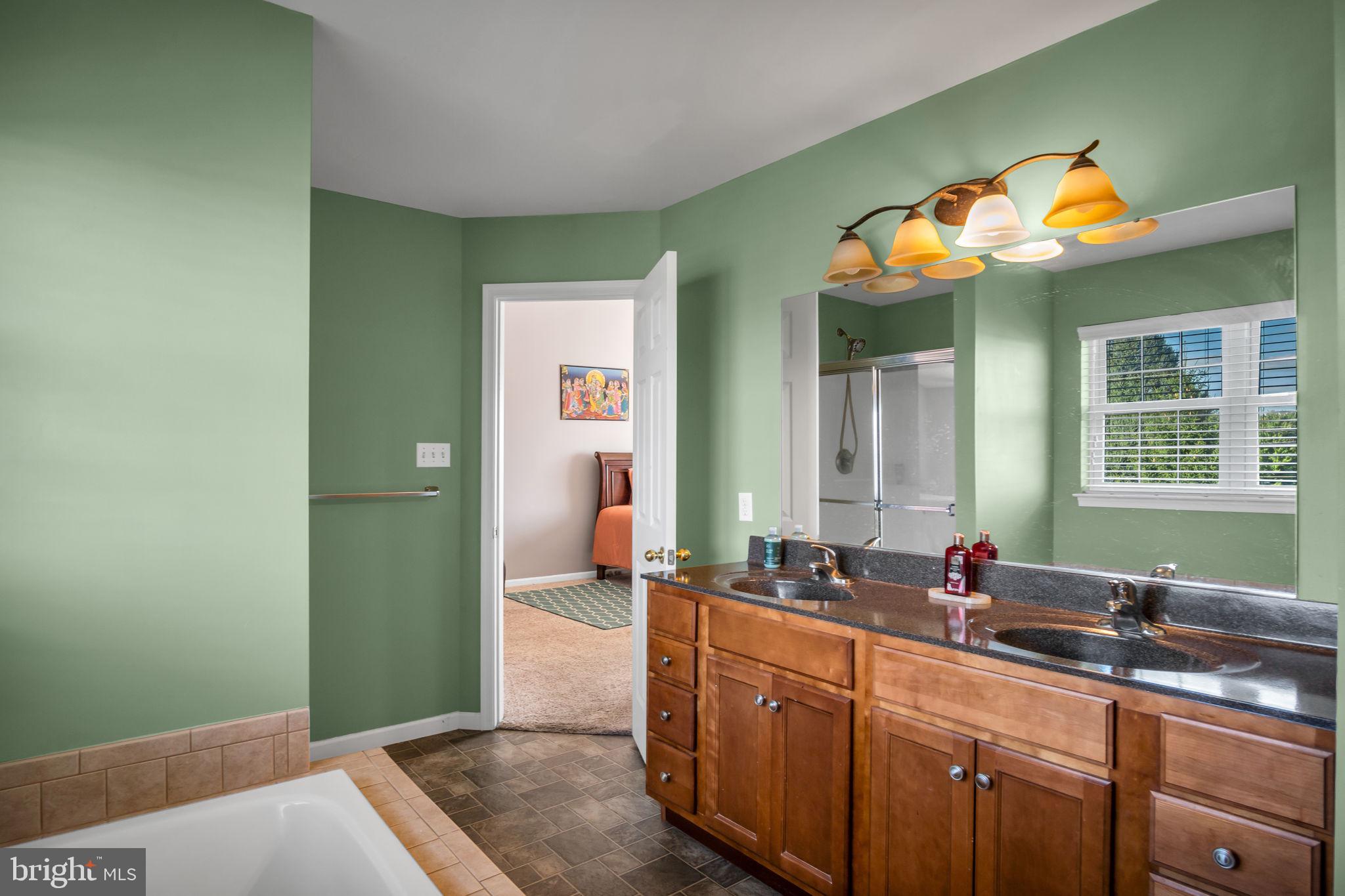 ARBOR GREENE - Residential