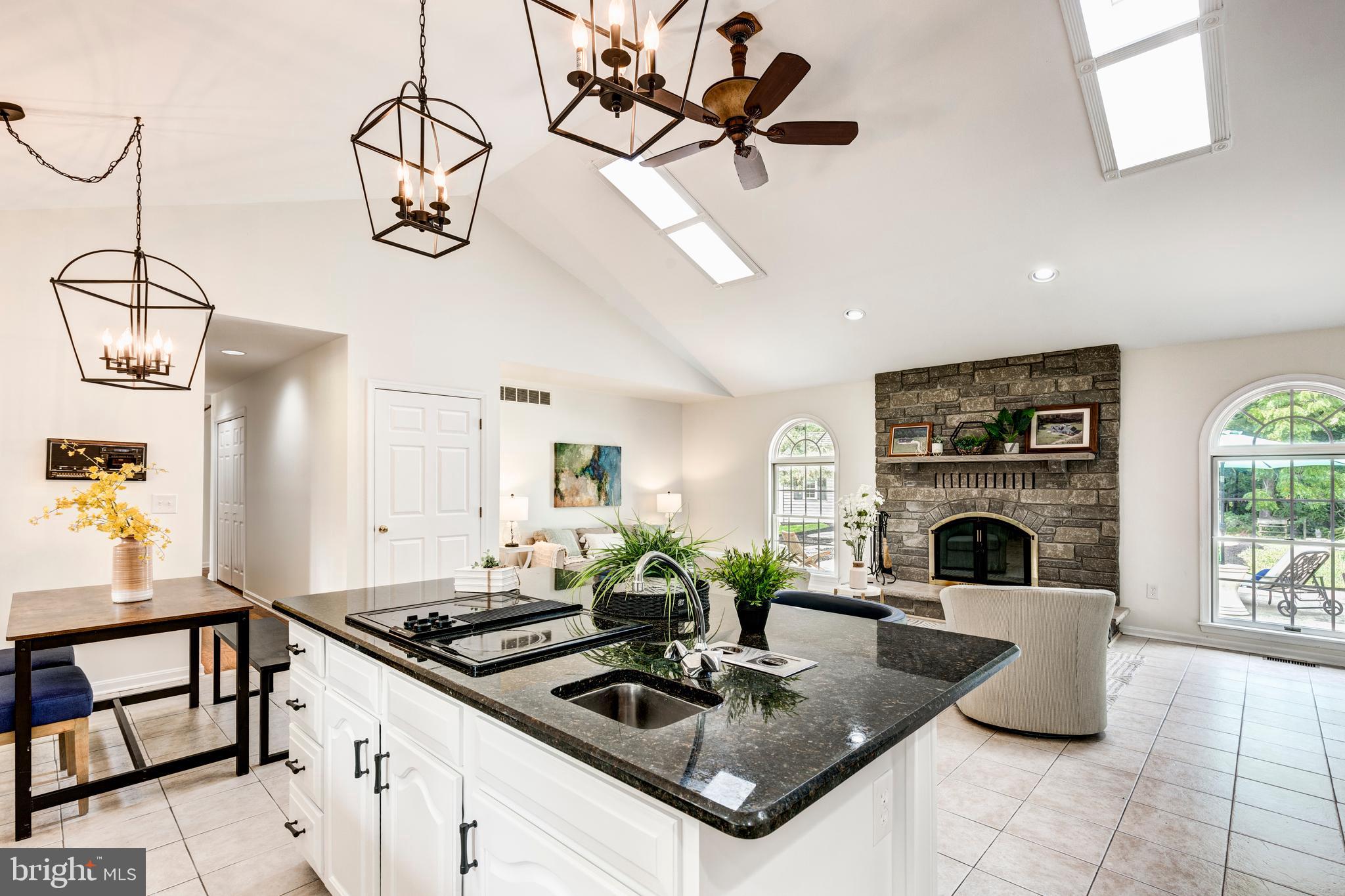 HAMPSTEAD - Residential