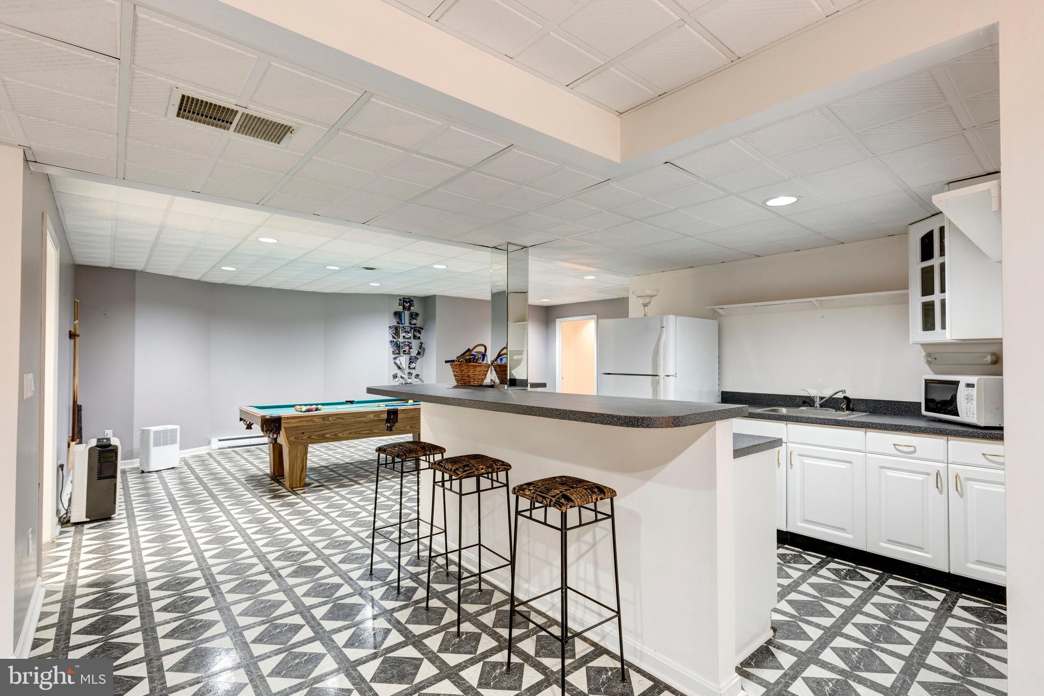 HAMPSTEAD - Residential