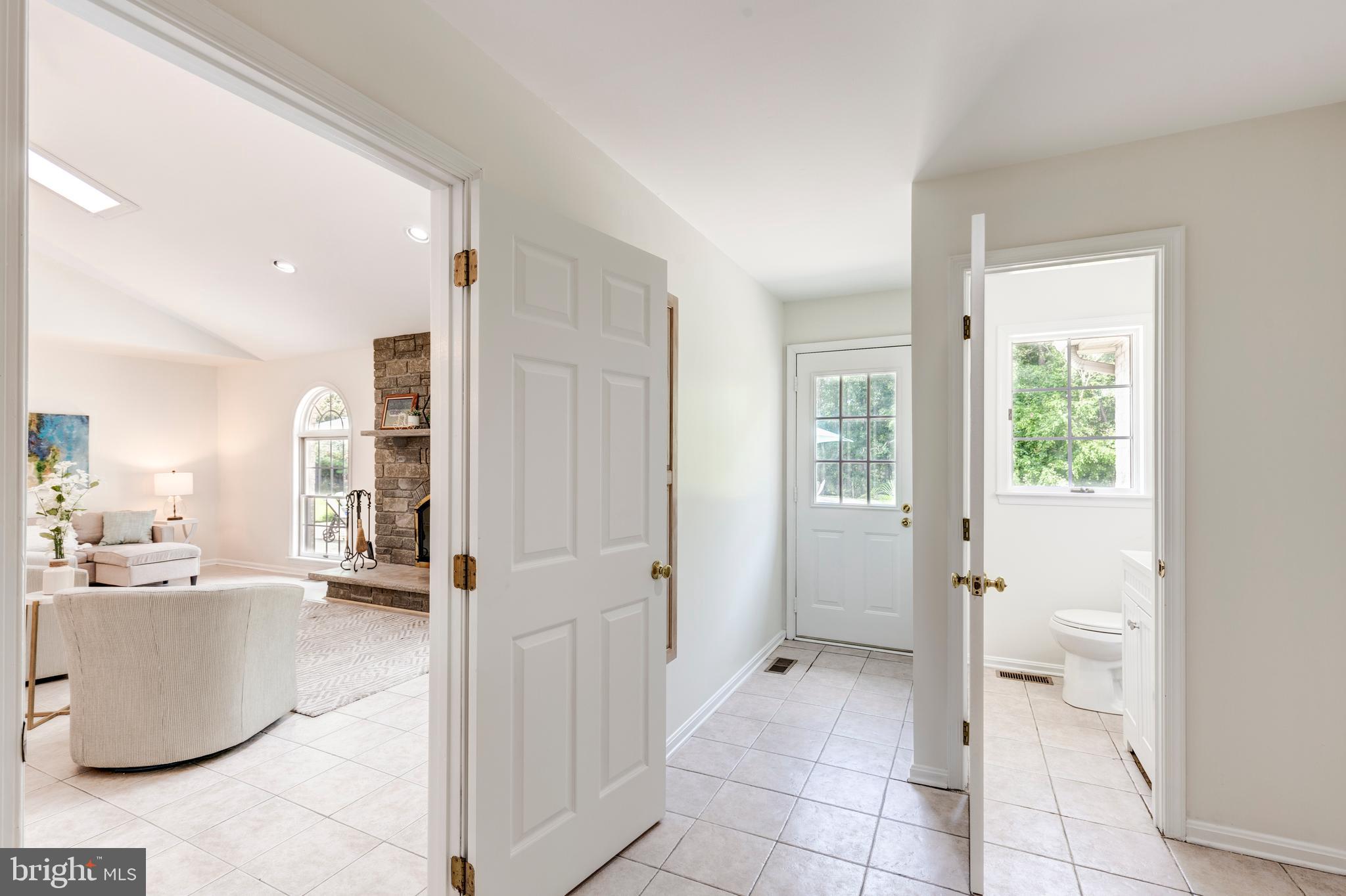 HAMPSTEAD - Residential