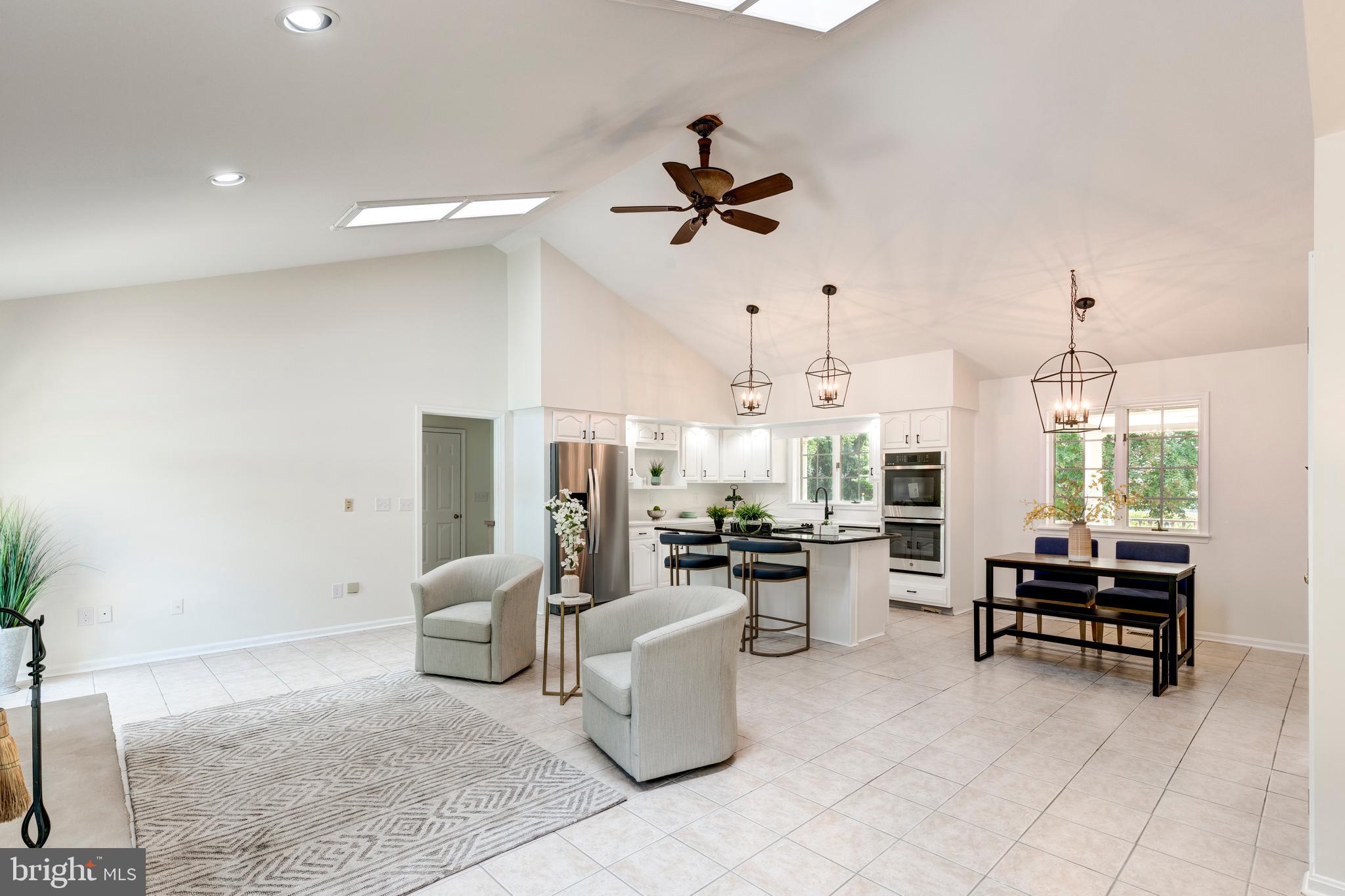 HAMPSTEAD - Residential