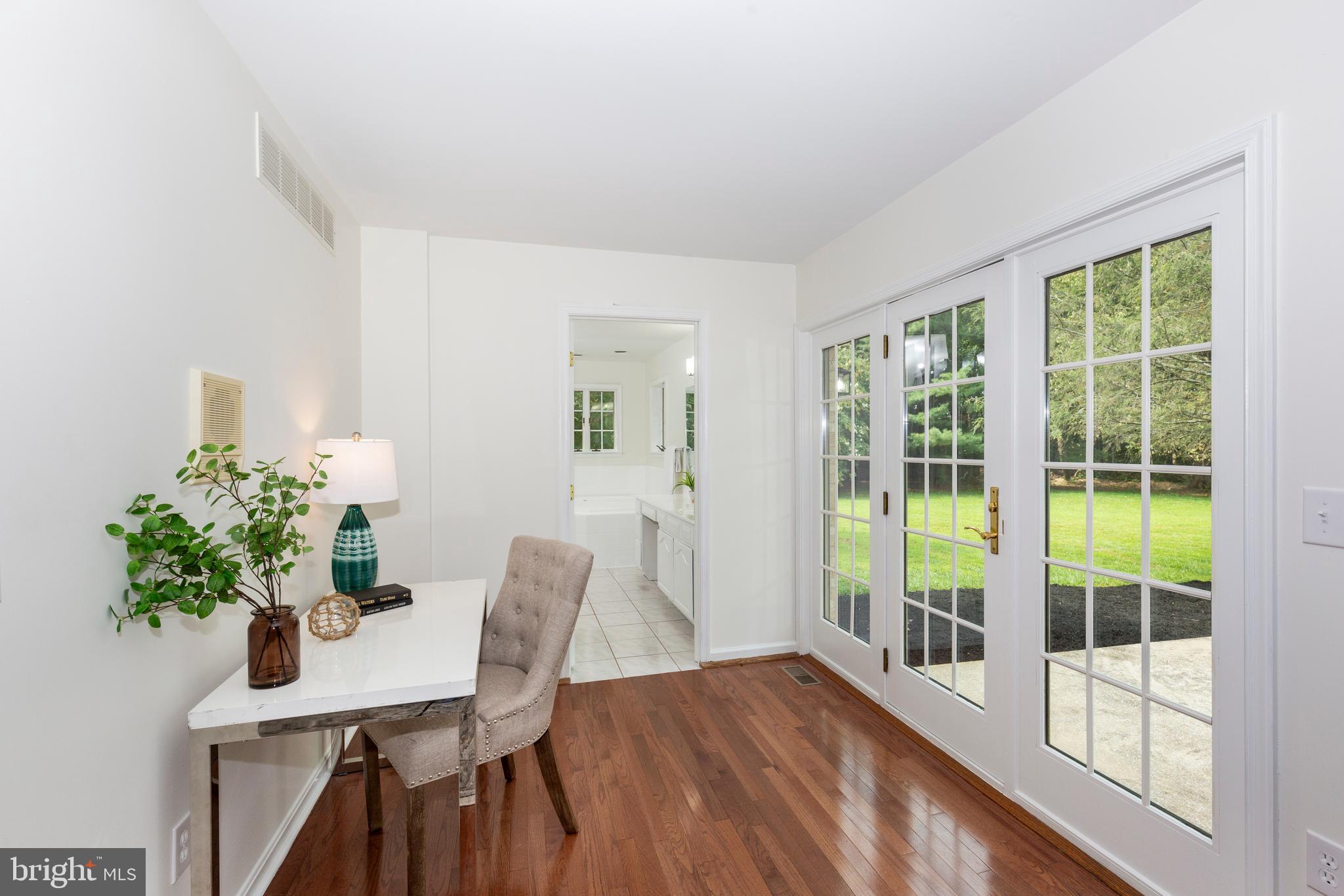 HAMPSTEAD - Residential