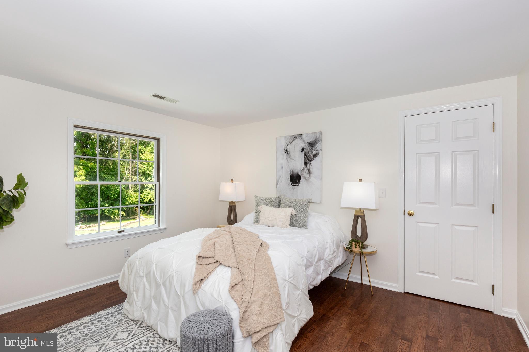 HAMPSTEAD - Residential