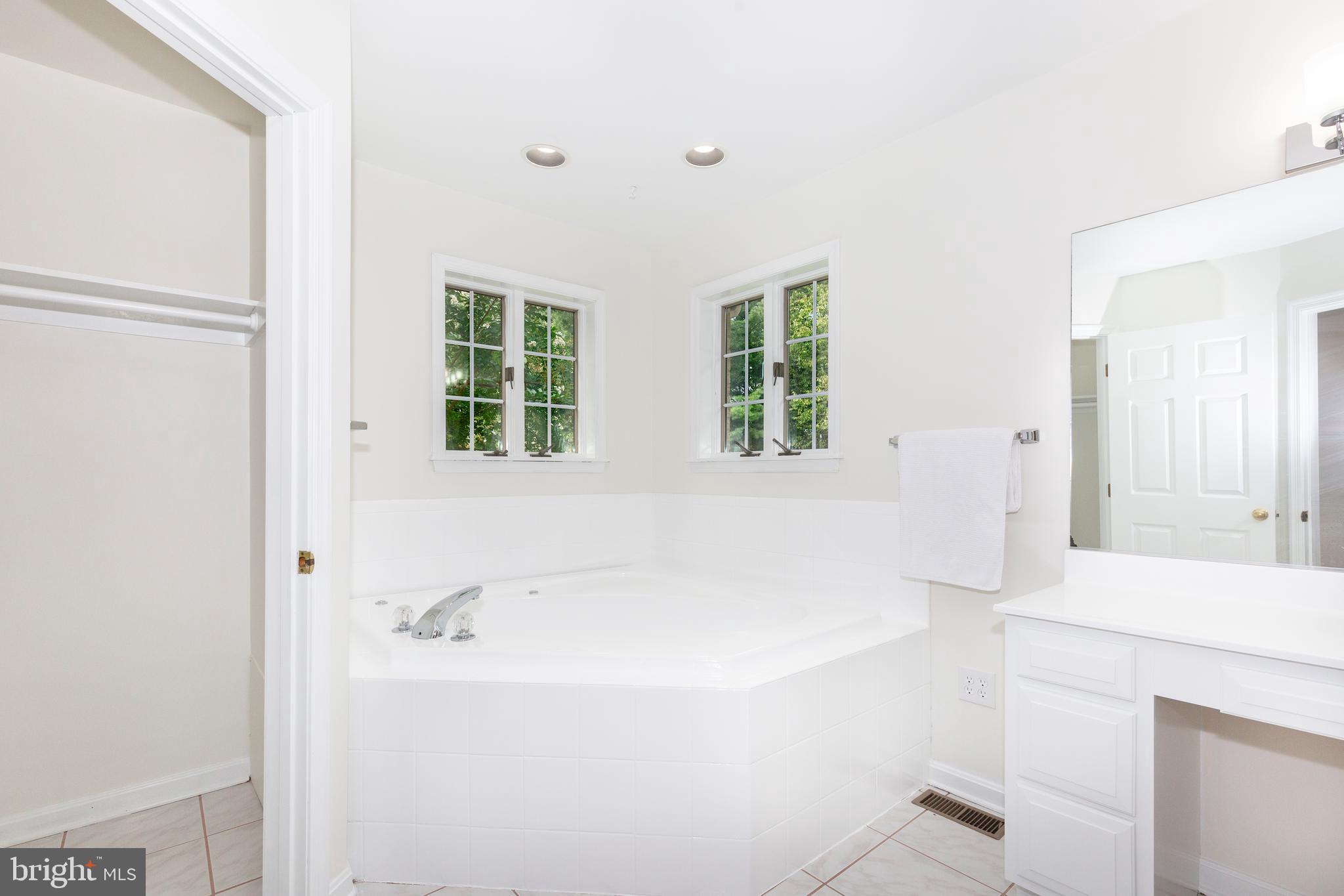 HAMPSTEAD - Residential