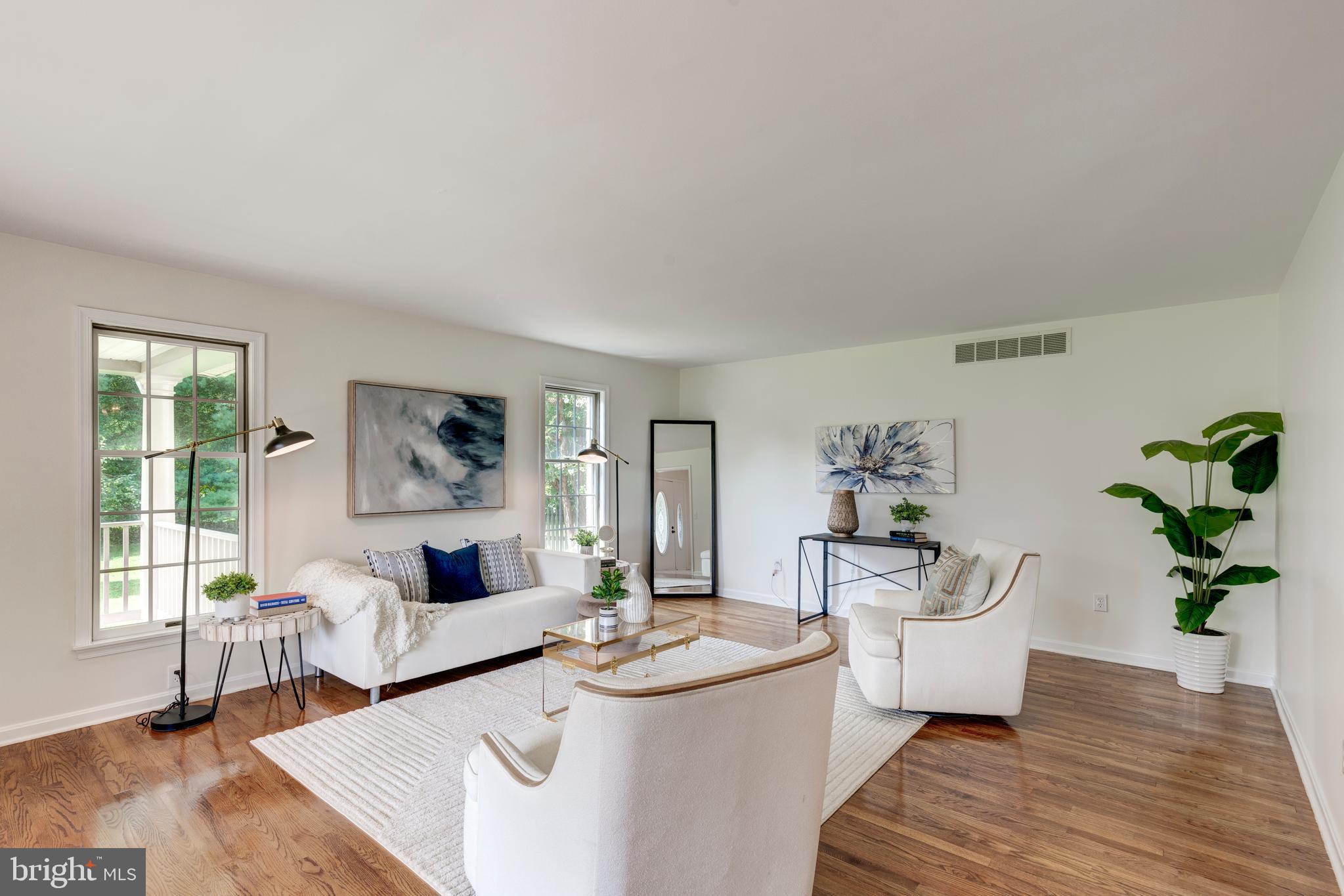 HAMPSTEAD - Residential