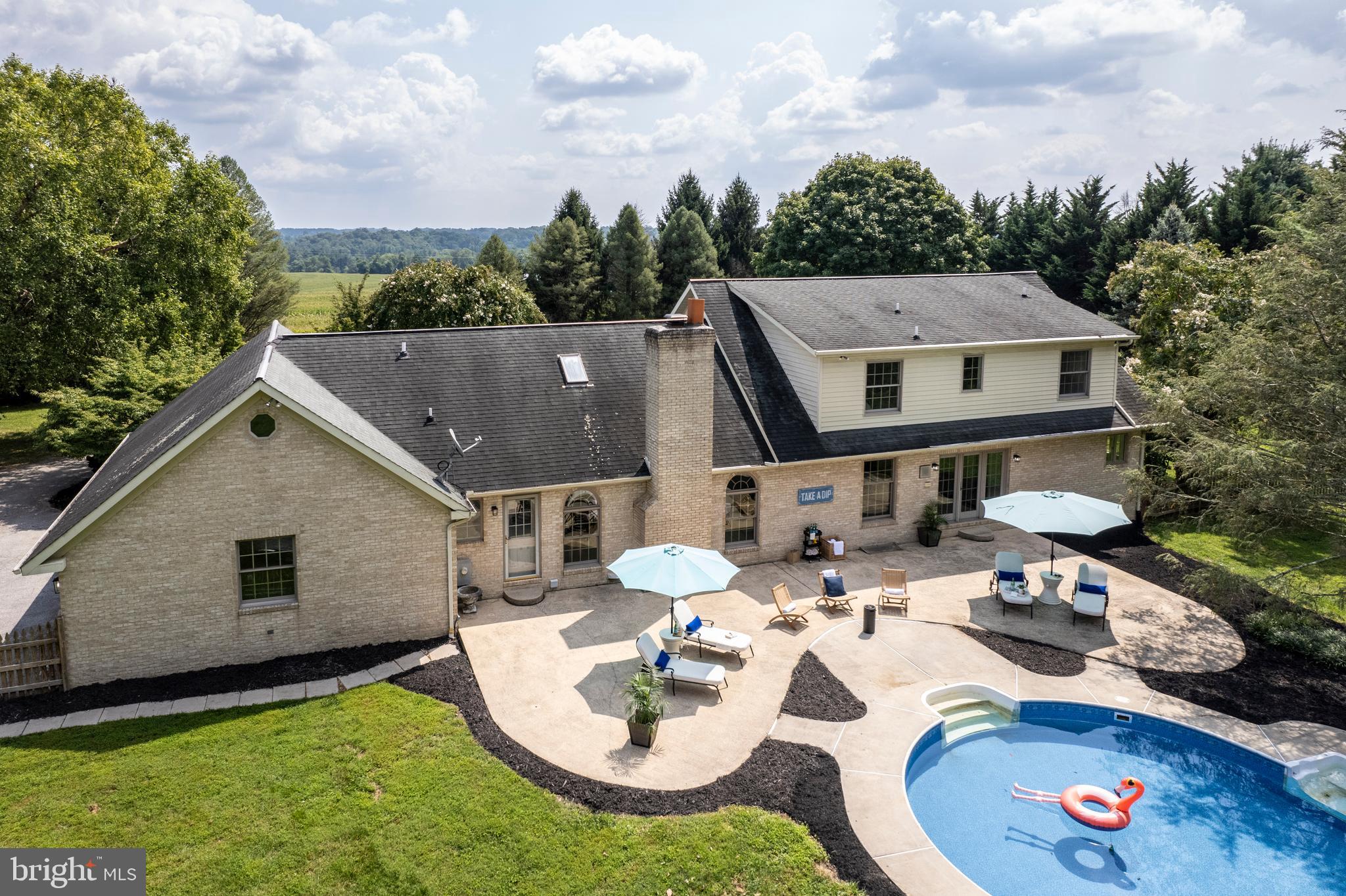 HAMPSTEAD - Residential