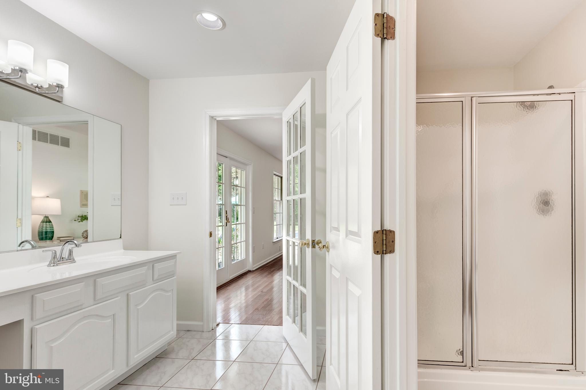 HAMPSTEAD - Residential