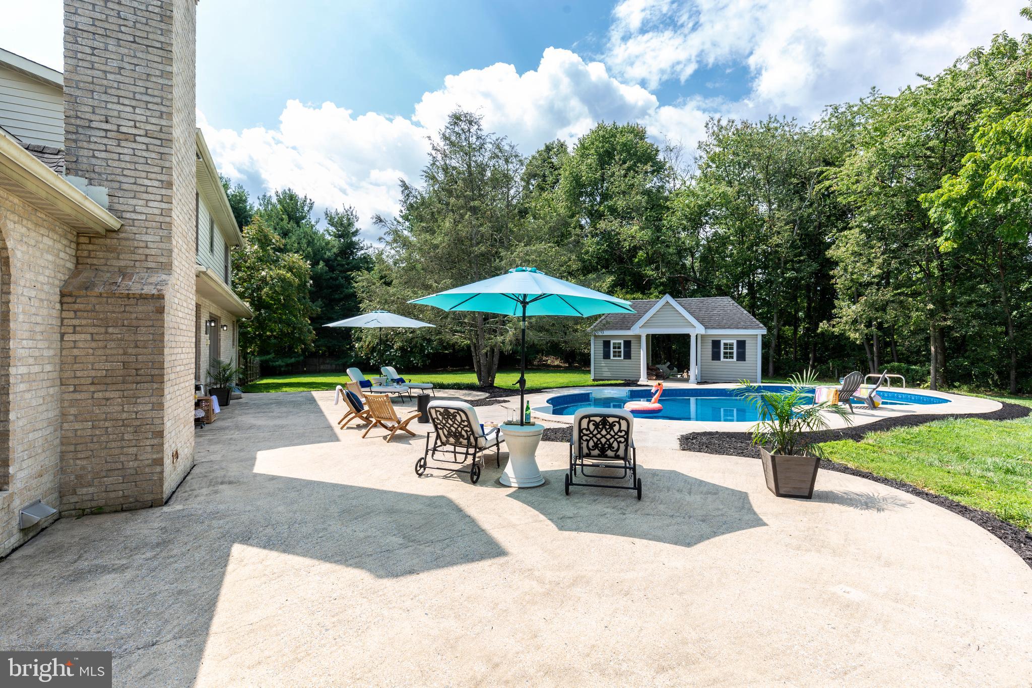 HAMPSTEAD - Residential