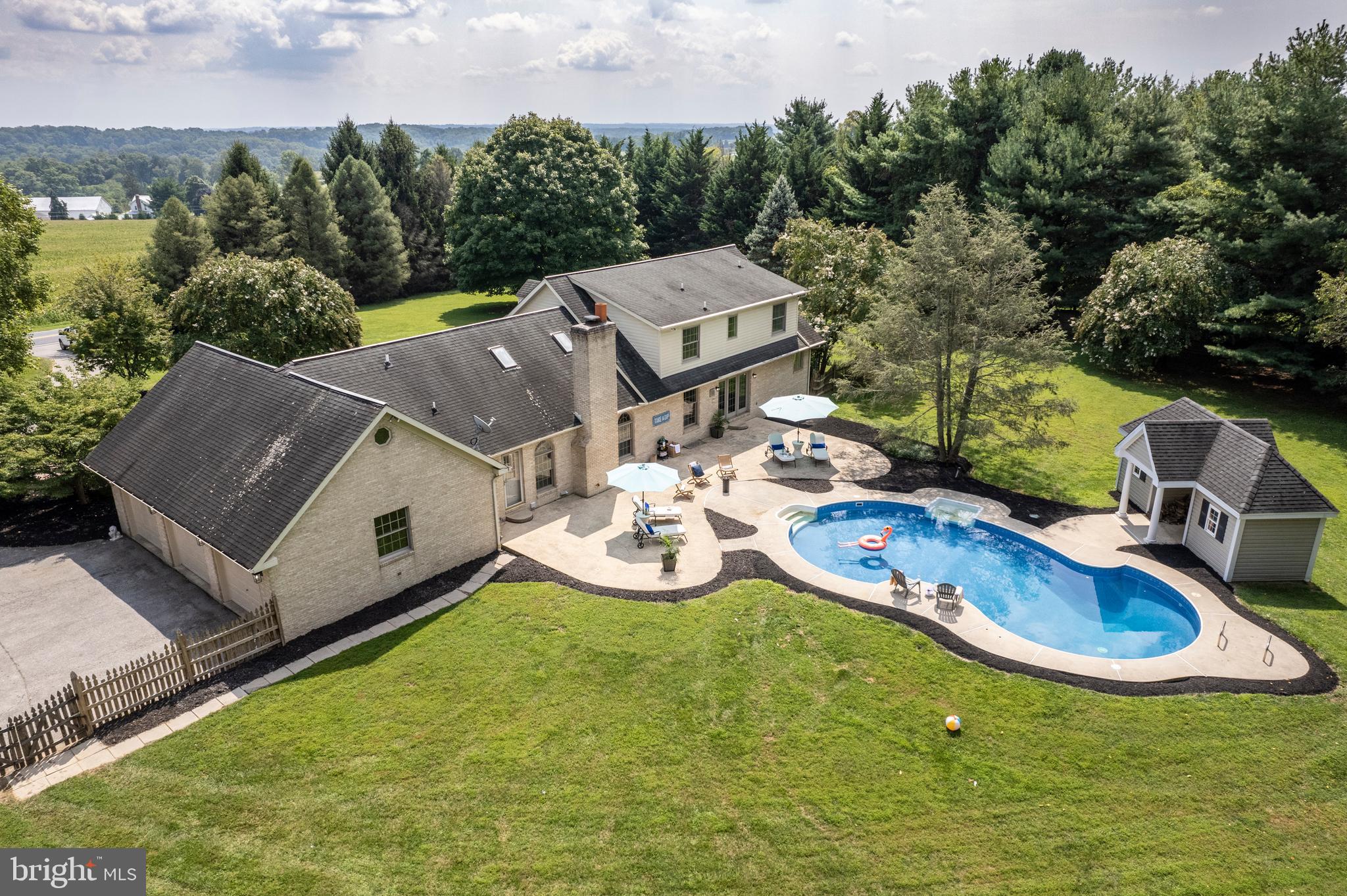 HAMPSTEAD - Residential