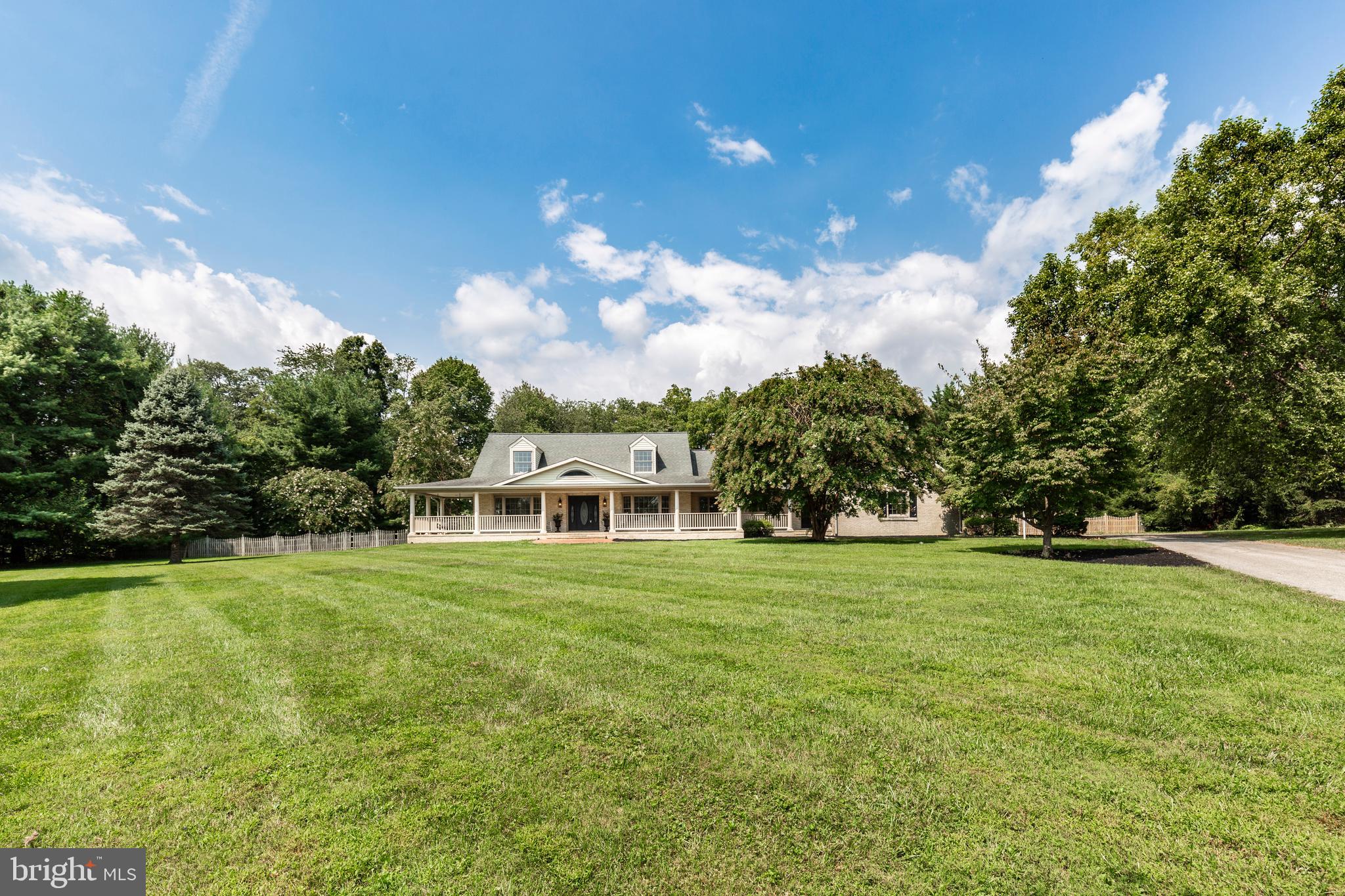 HAMPSTEAD - Residential