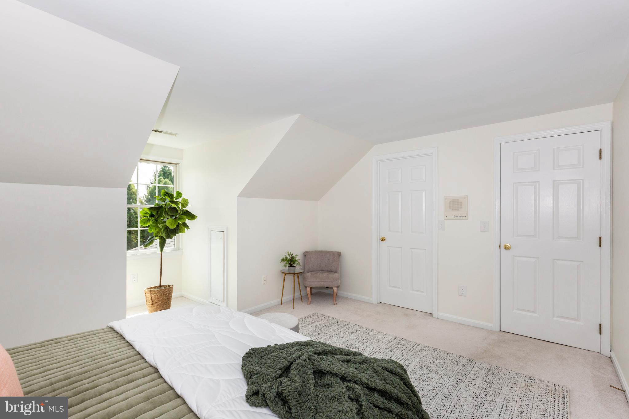 HAMPSTEAD - Residential