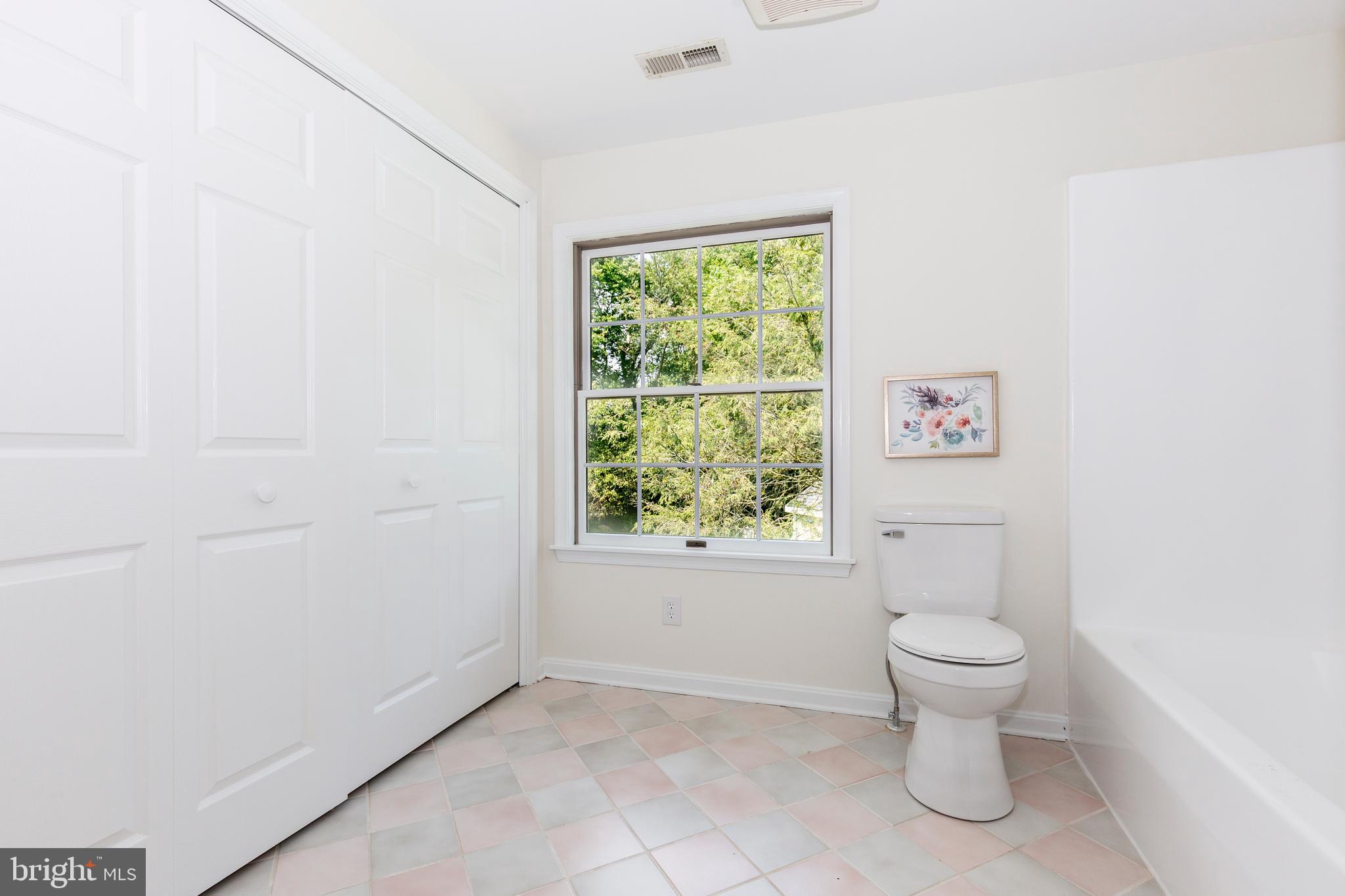 HAMPSTEAD - Residential