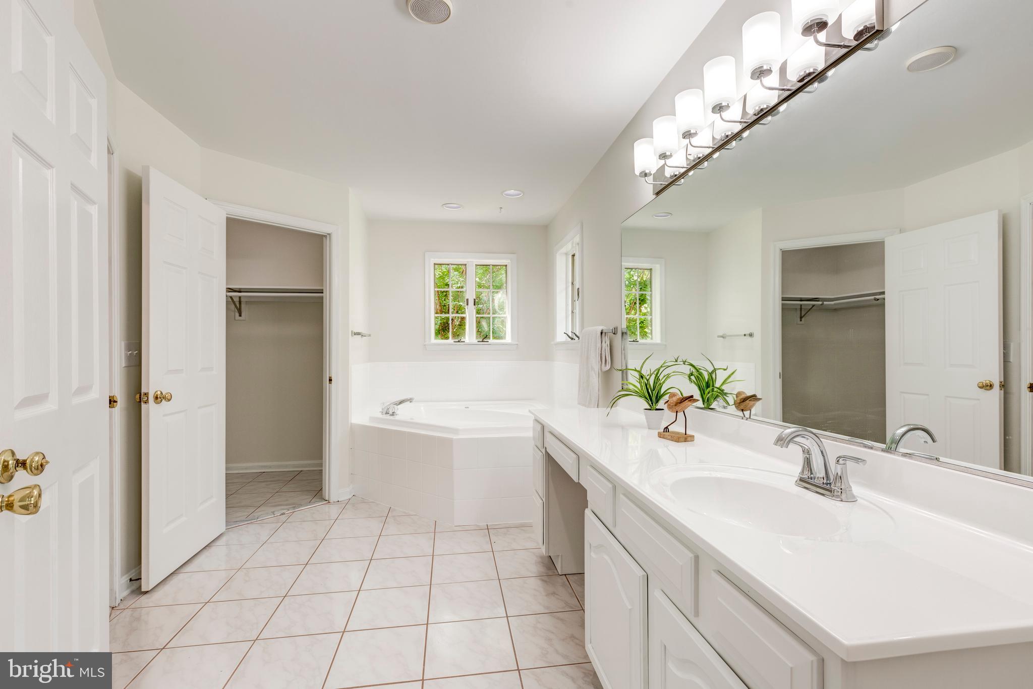 HAMPSTEAD - Residential