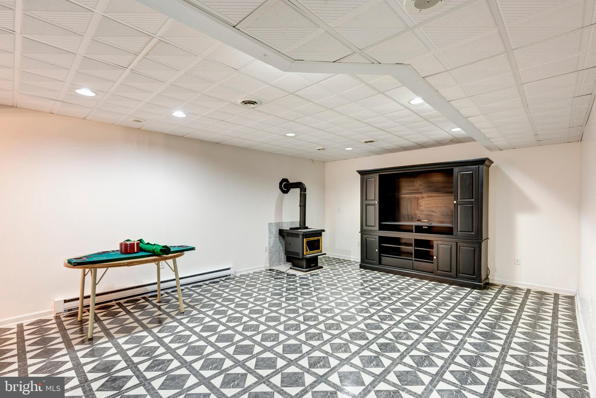 HAMPSTEAD - Residential