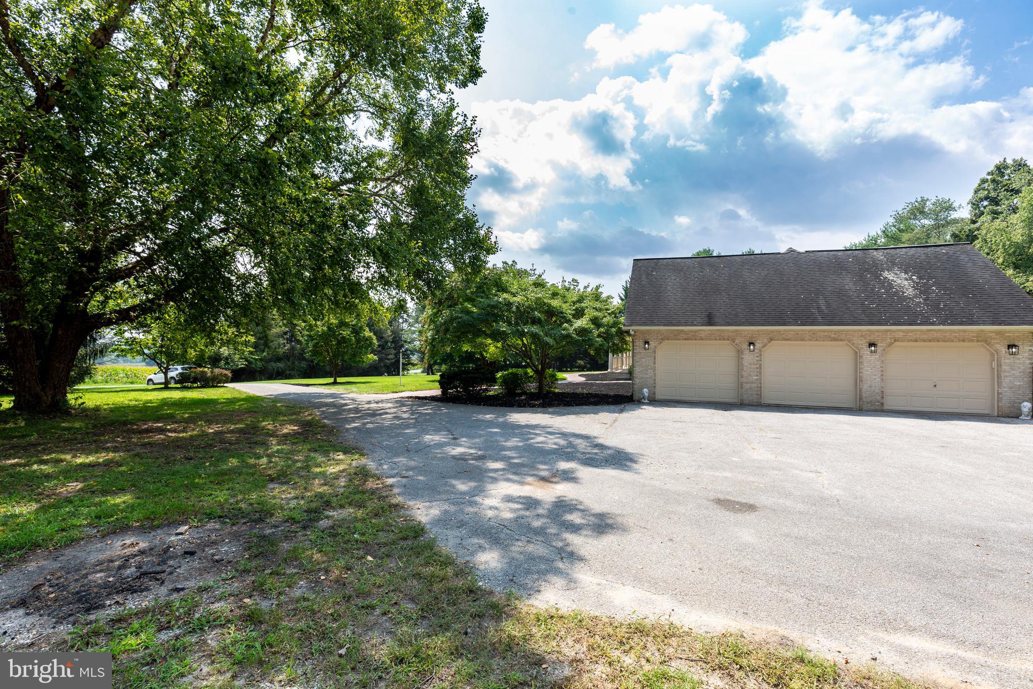 HAMPSTEAD - Residential