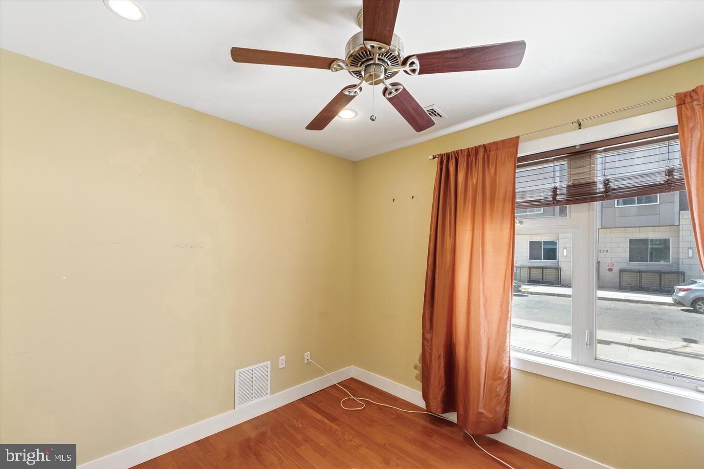 WEST POPLAR - Residential