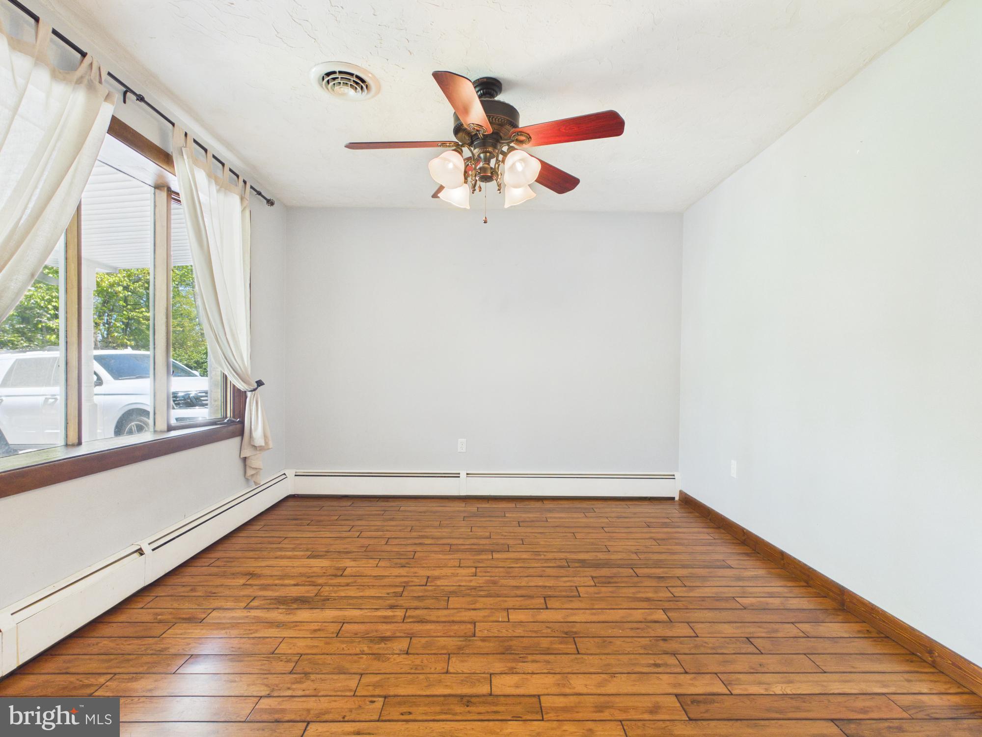 SPRING GROVE - Residential