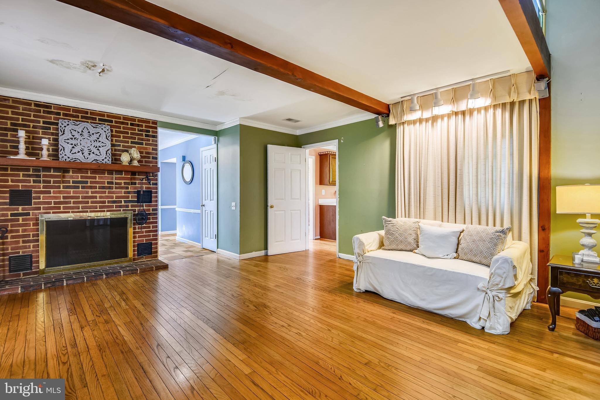 ROYALE GLEN - Residential