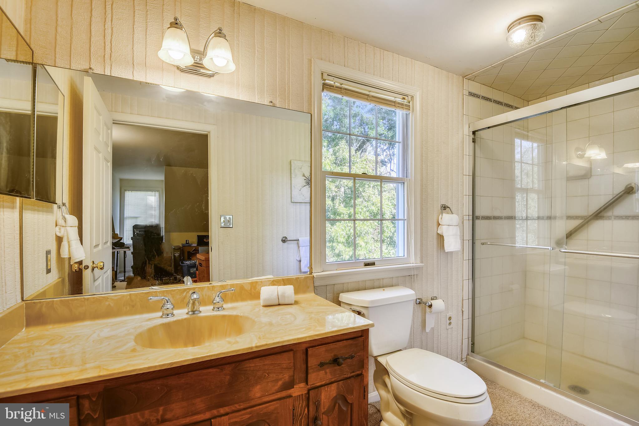 ROYALE GLEN - Residential