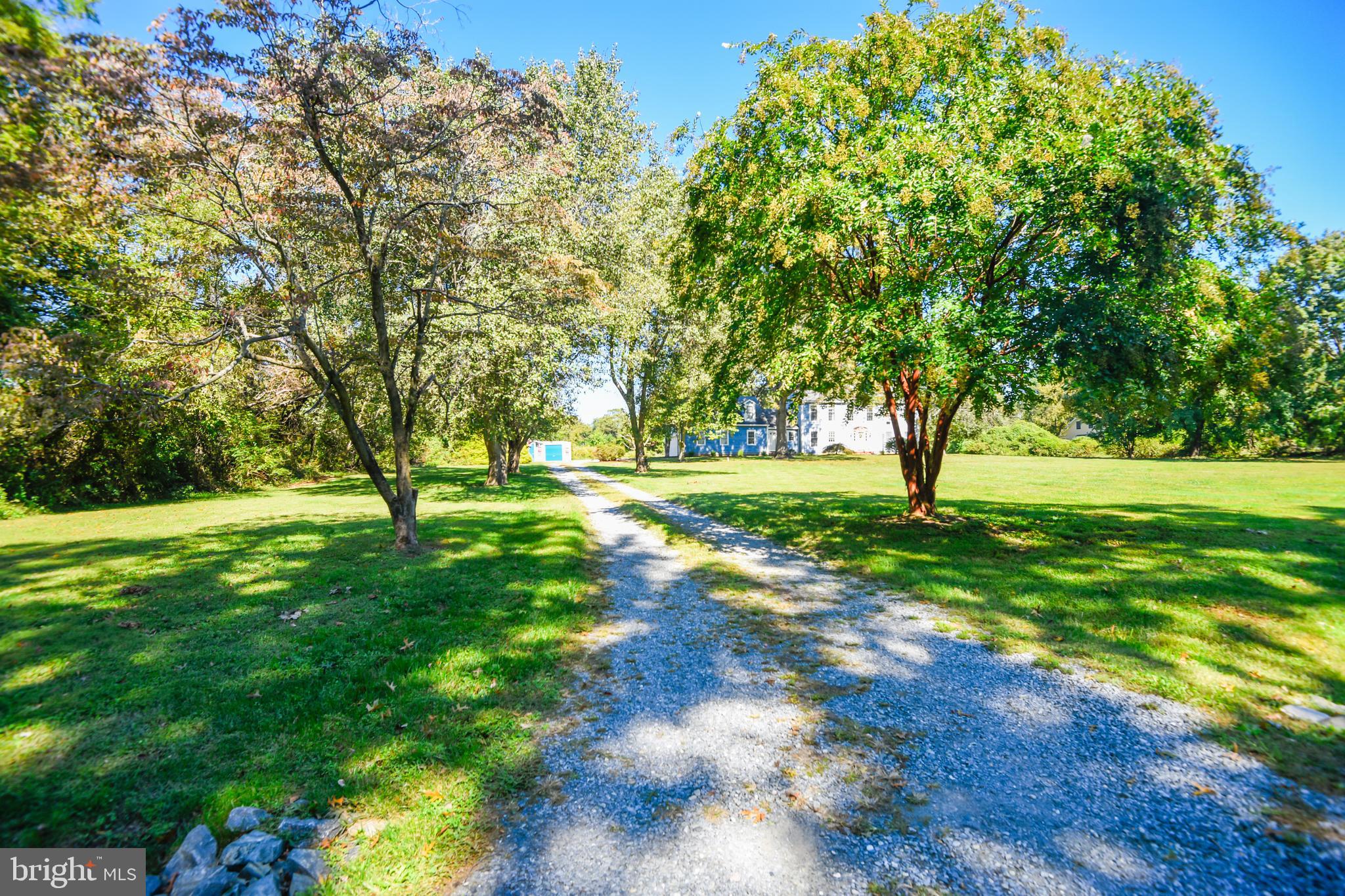 ROYALE GLEN - Residential