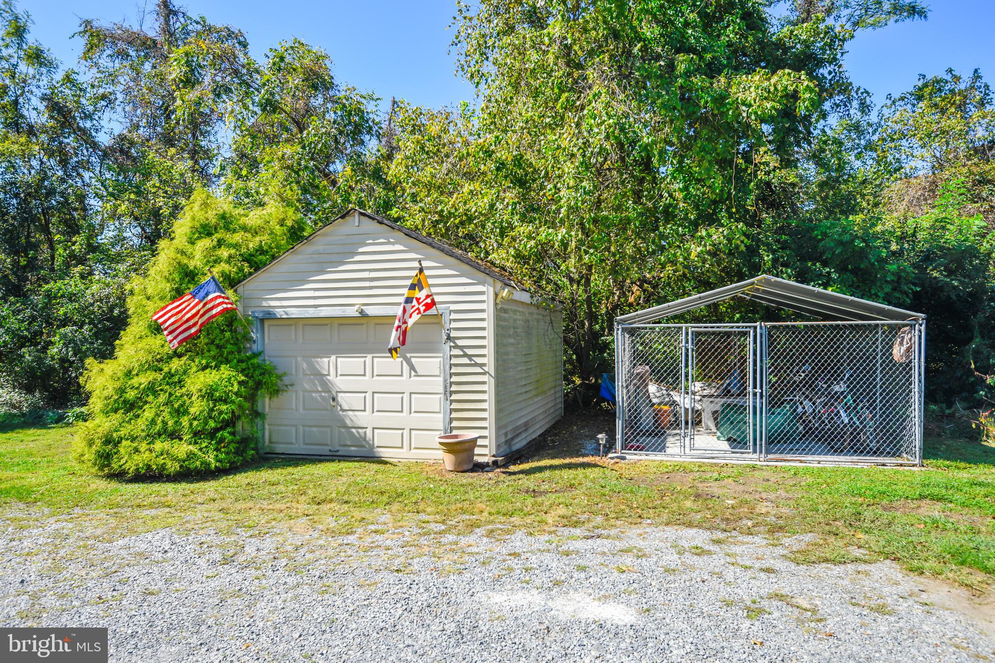 ROYALE GLEN - Residential