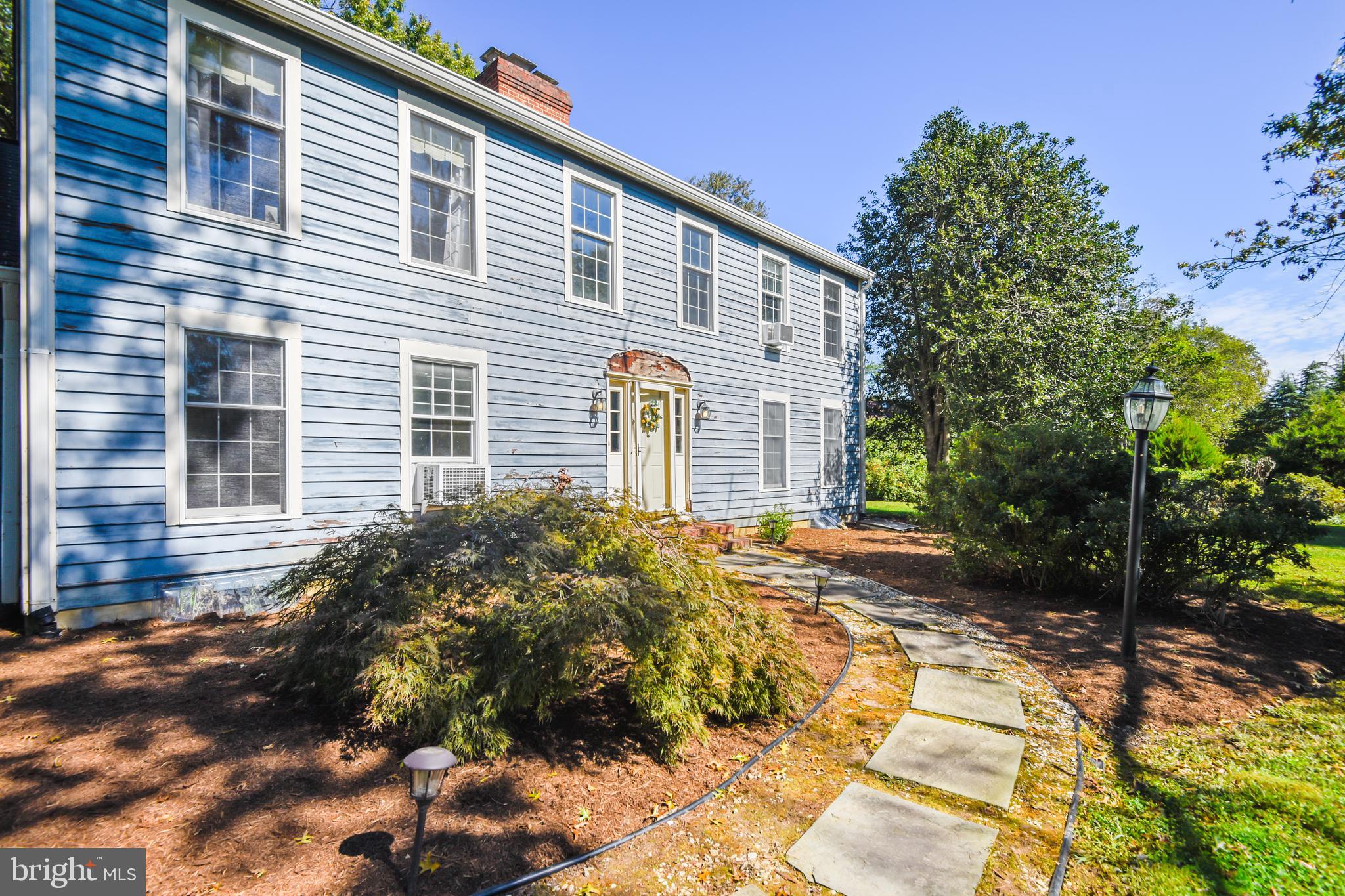 ROYALE GLEN - Residential