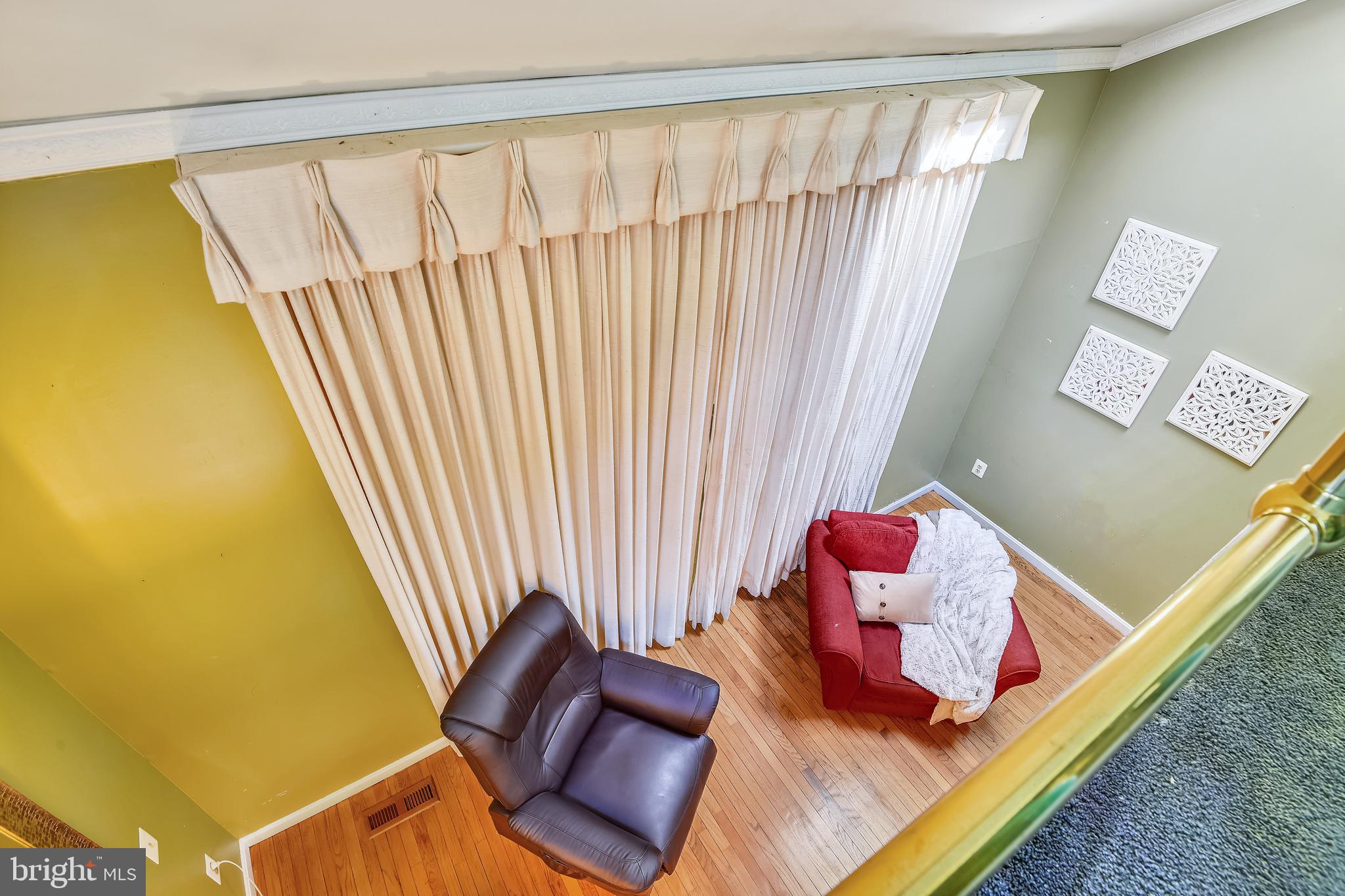 ROYALE GLEN - Residential