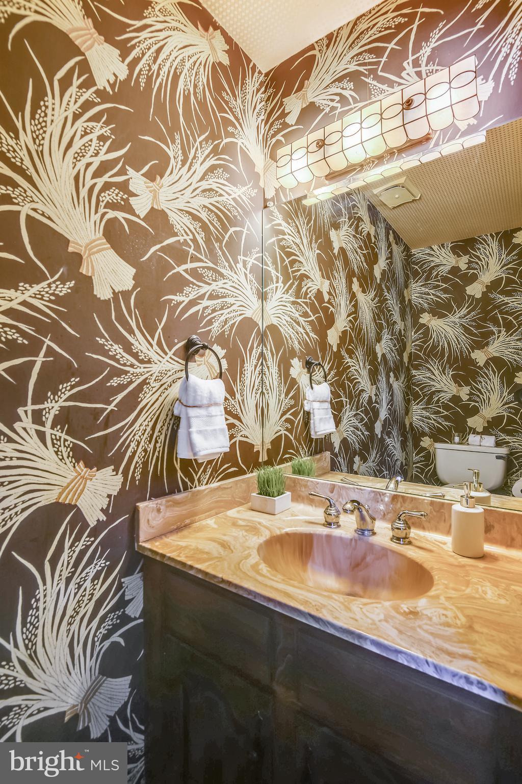 ROYALE GLEN - Residential