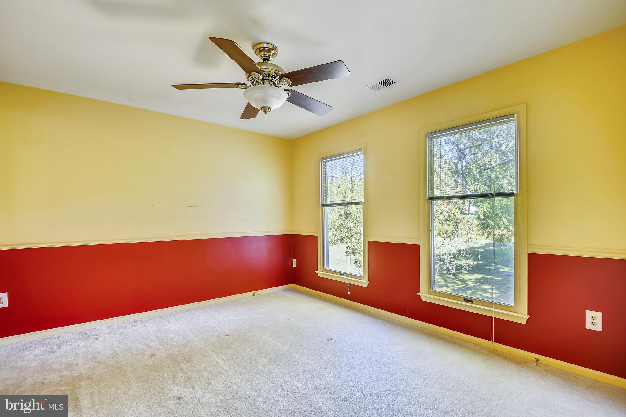 ROYALE GLEN - Residential