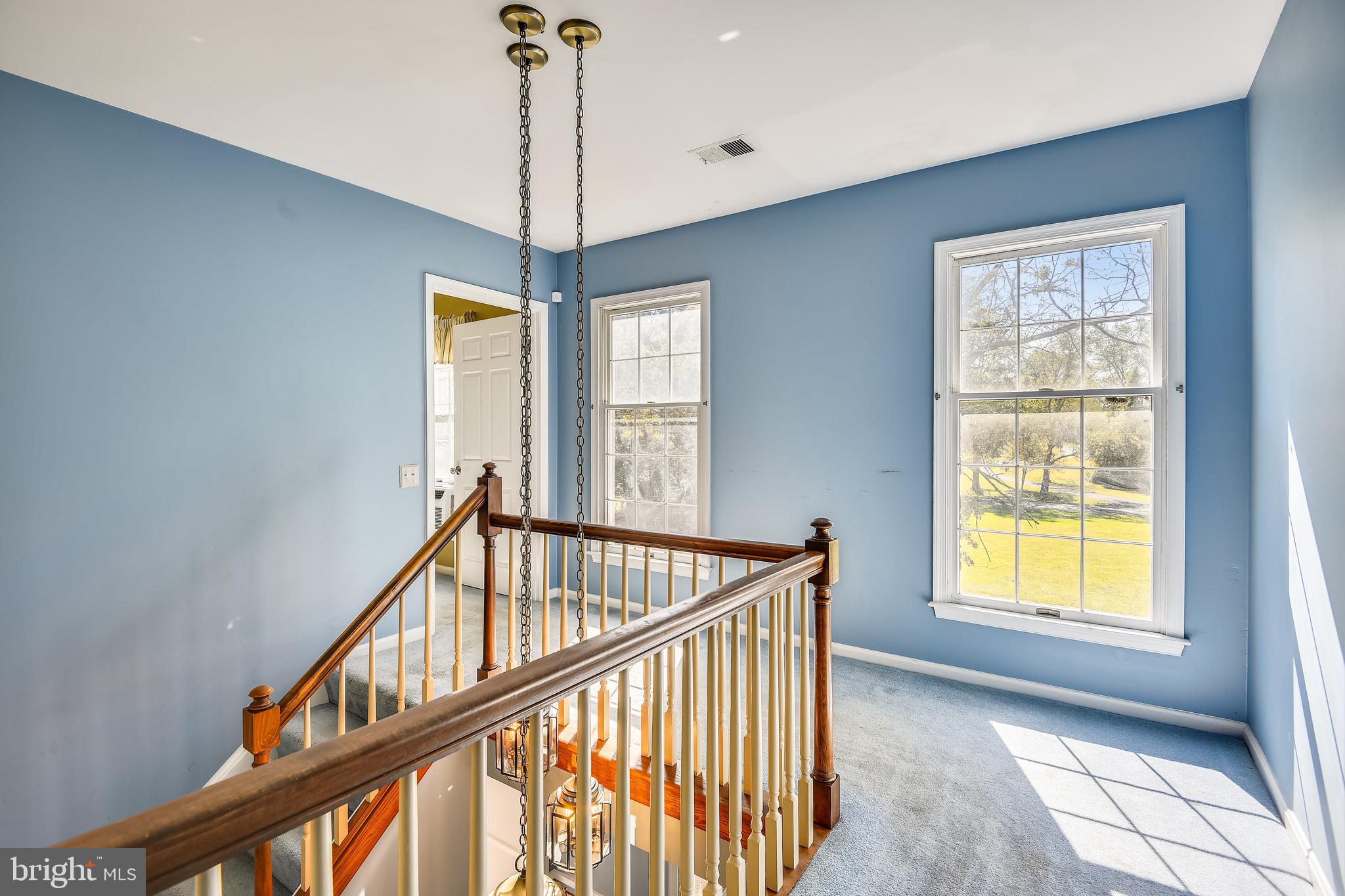 ROYALE GLEN - Residential