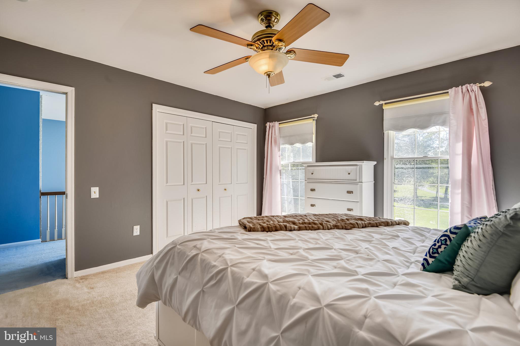 ROYALE GLEN - Residential