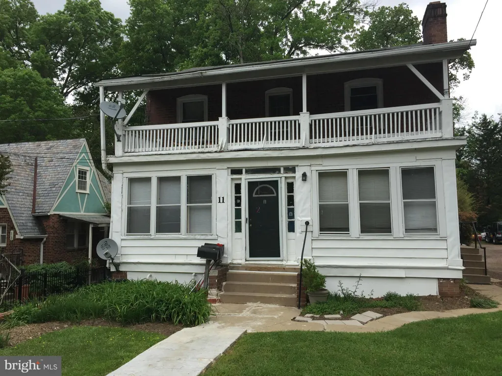 11 Lee Avenue, Takoma Park, MD 20912