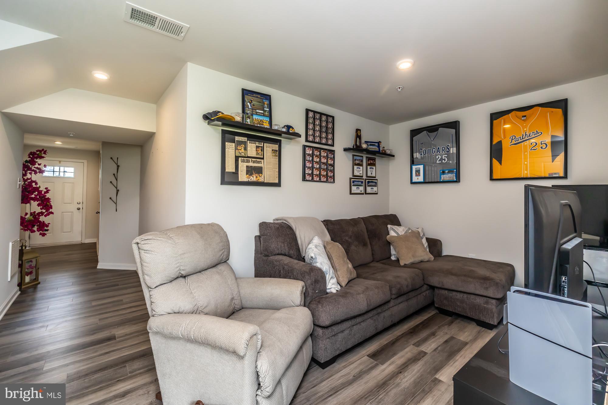 SANATOGA RIDGE COMM - Residential