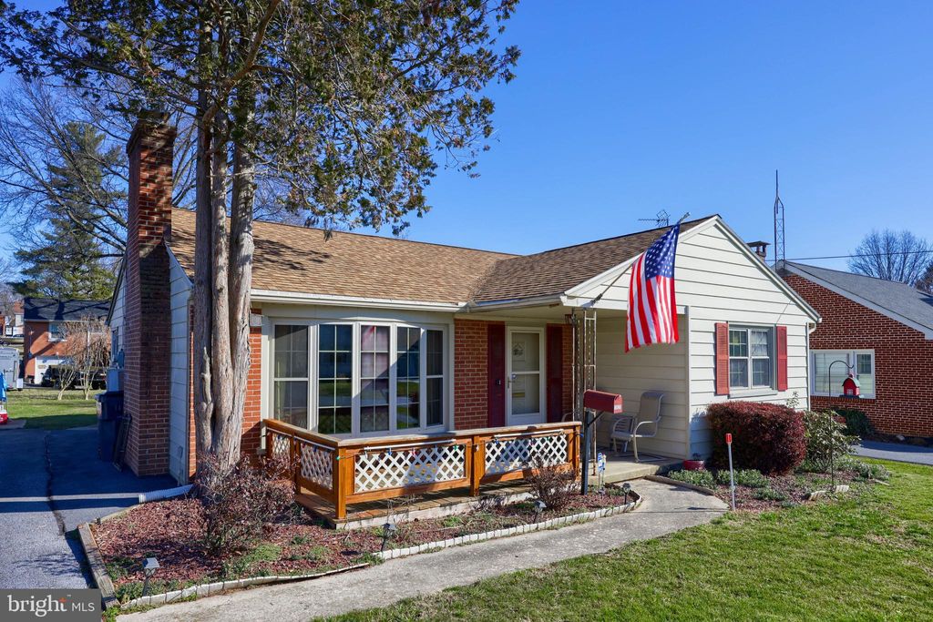 Photo of 1925 Temple Avenue, Lancaster, PA 17603 (MLS # PALA2047442)