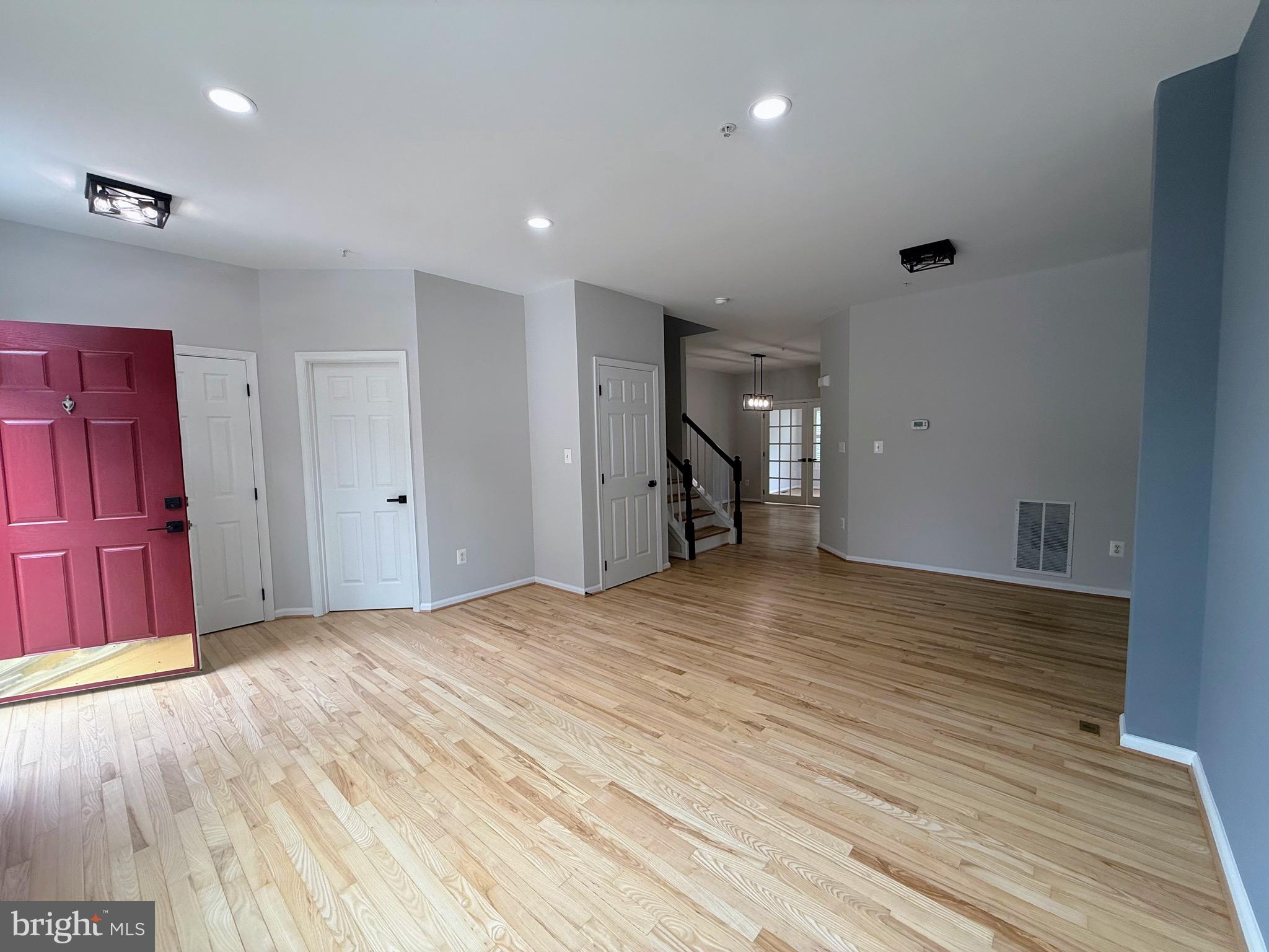7516 BURDETTE WAY